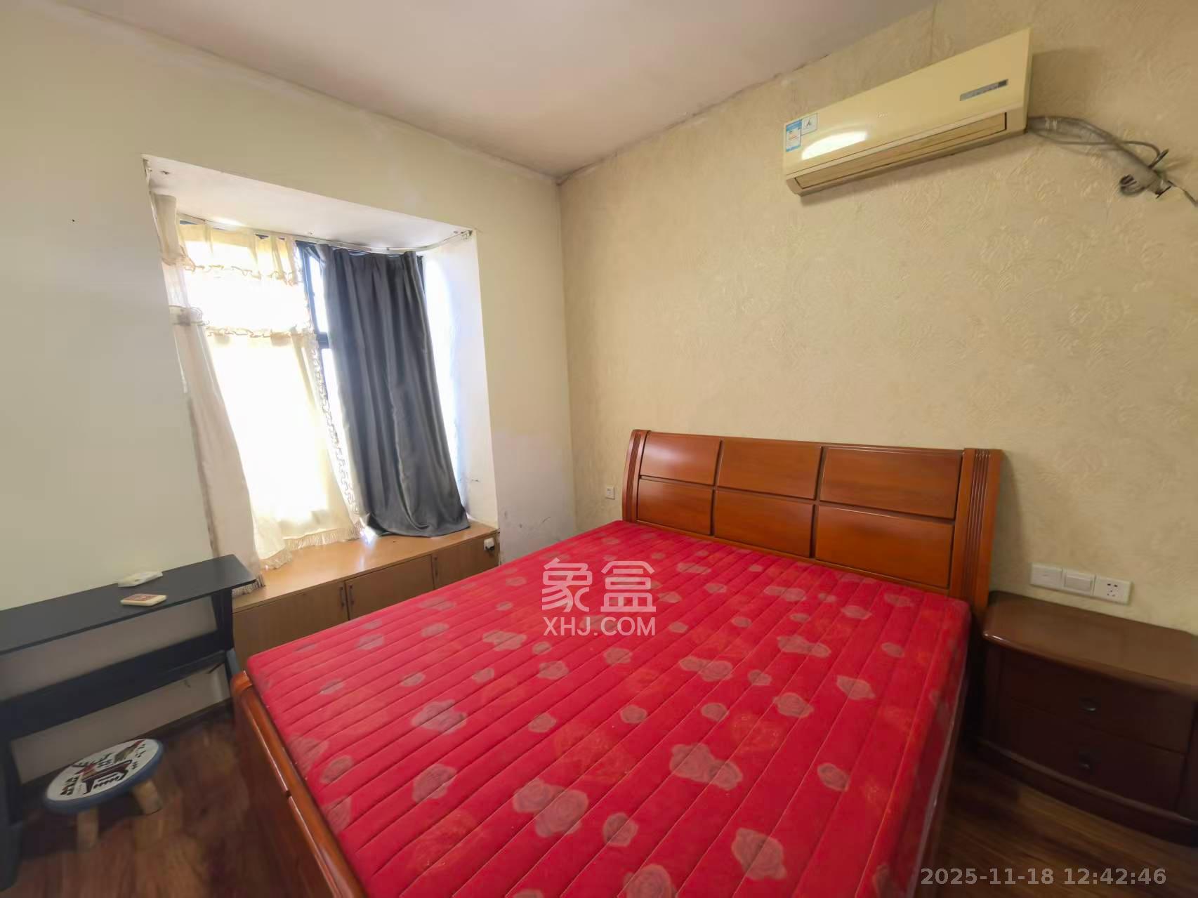 加加大街(华景苑) 1室1厅1卫 1500.0元/月 加加大街(华景苑) 1室1厅1卫 1500.0元/月室内图