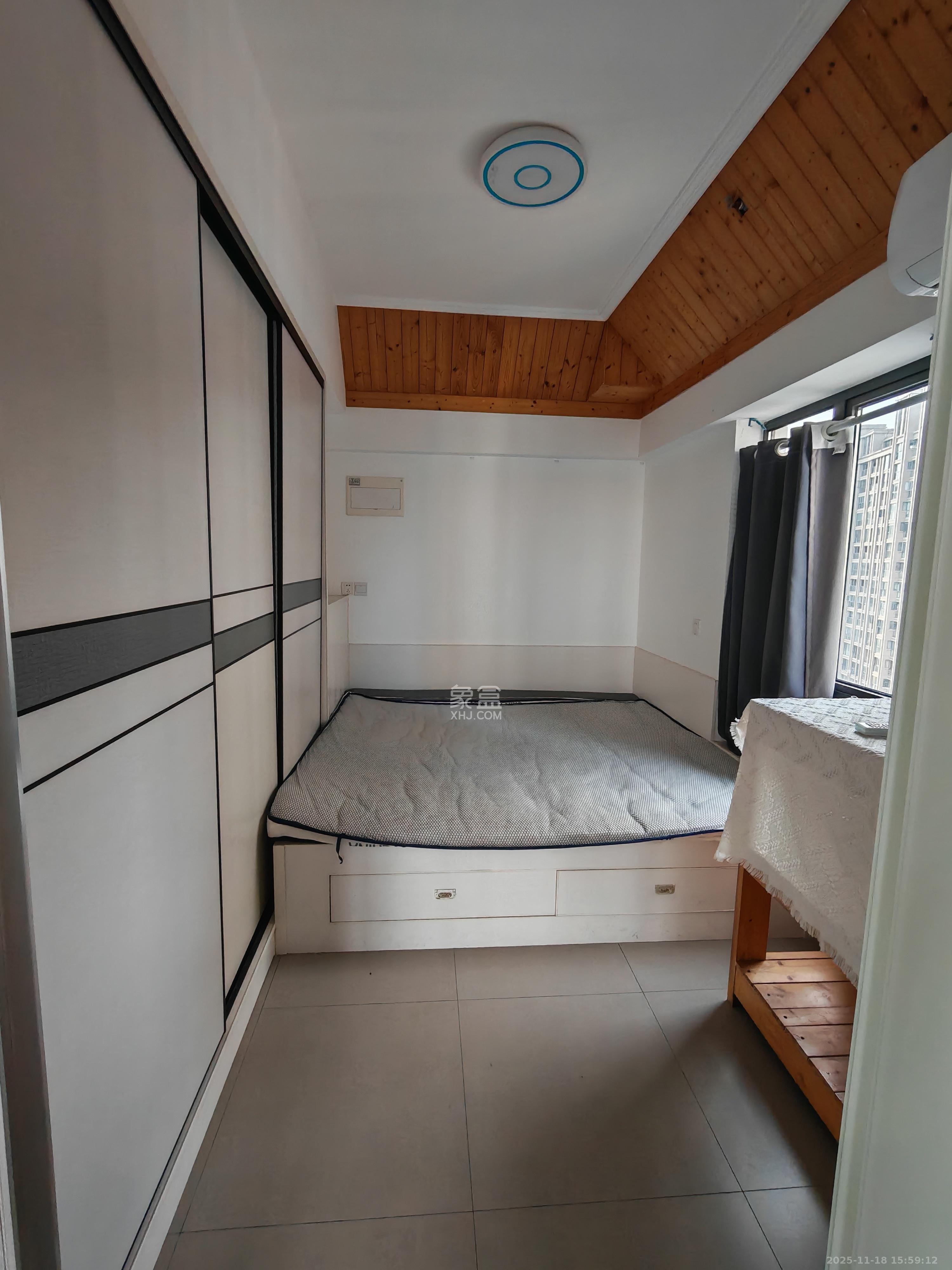 中交里城 1室0厅0卫 1800.0元/月 中交里城 1室0厅0卫 1800.0元/月室内图