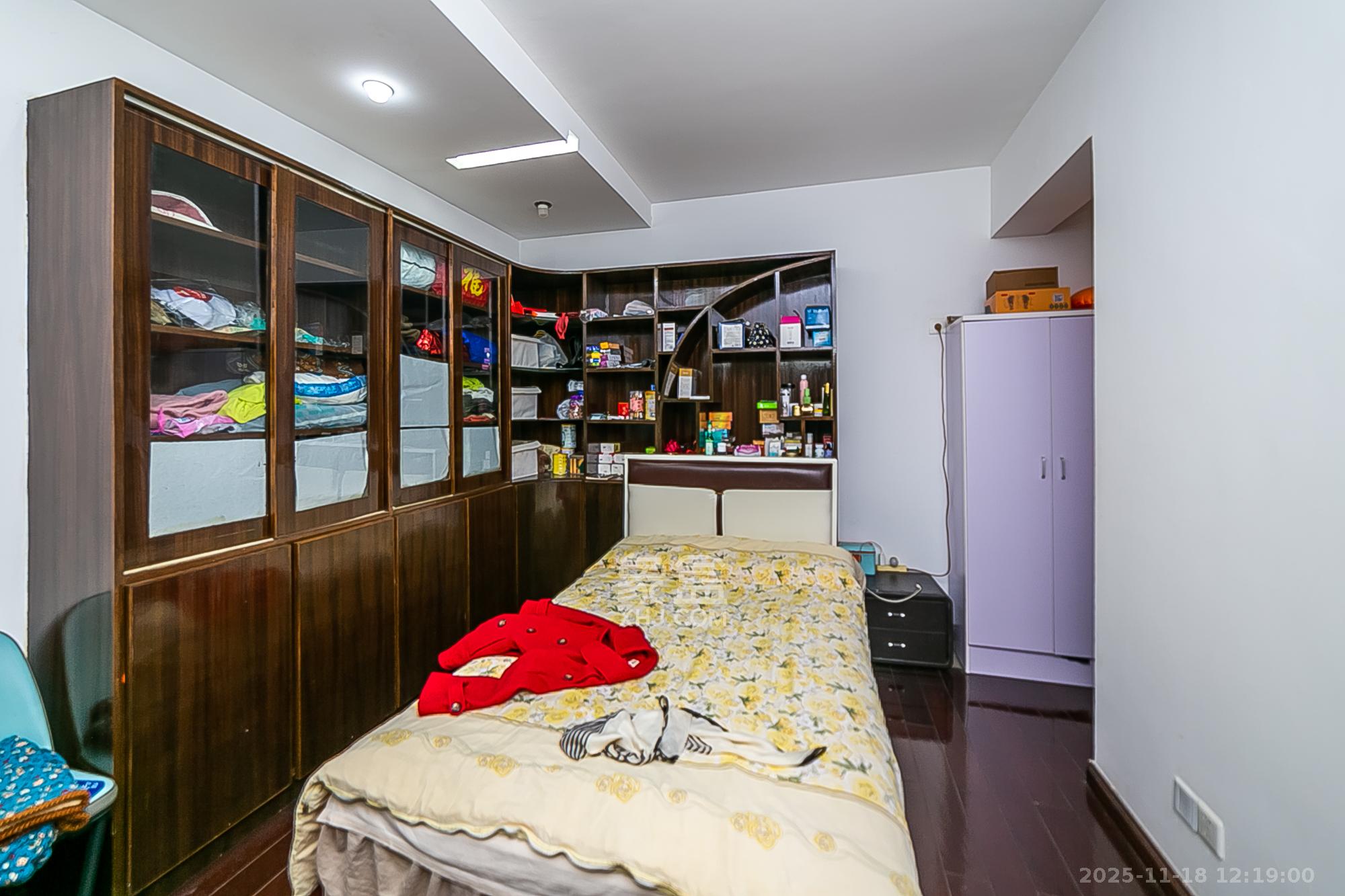 白沙花园 4室2厅2卫 118.0万 白沙花园 4室2厅2卫 118.0万卧室