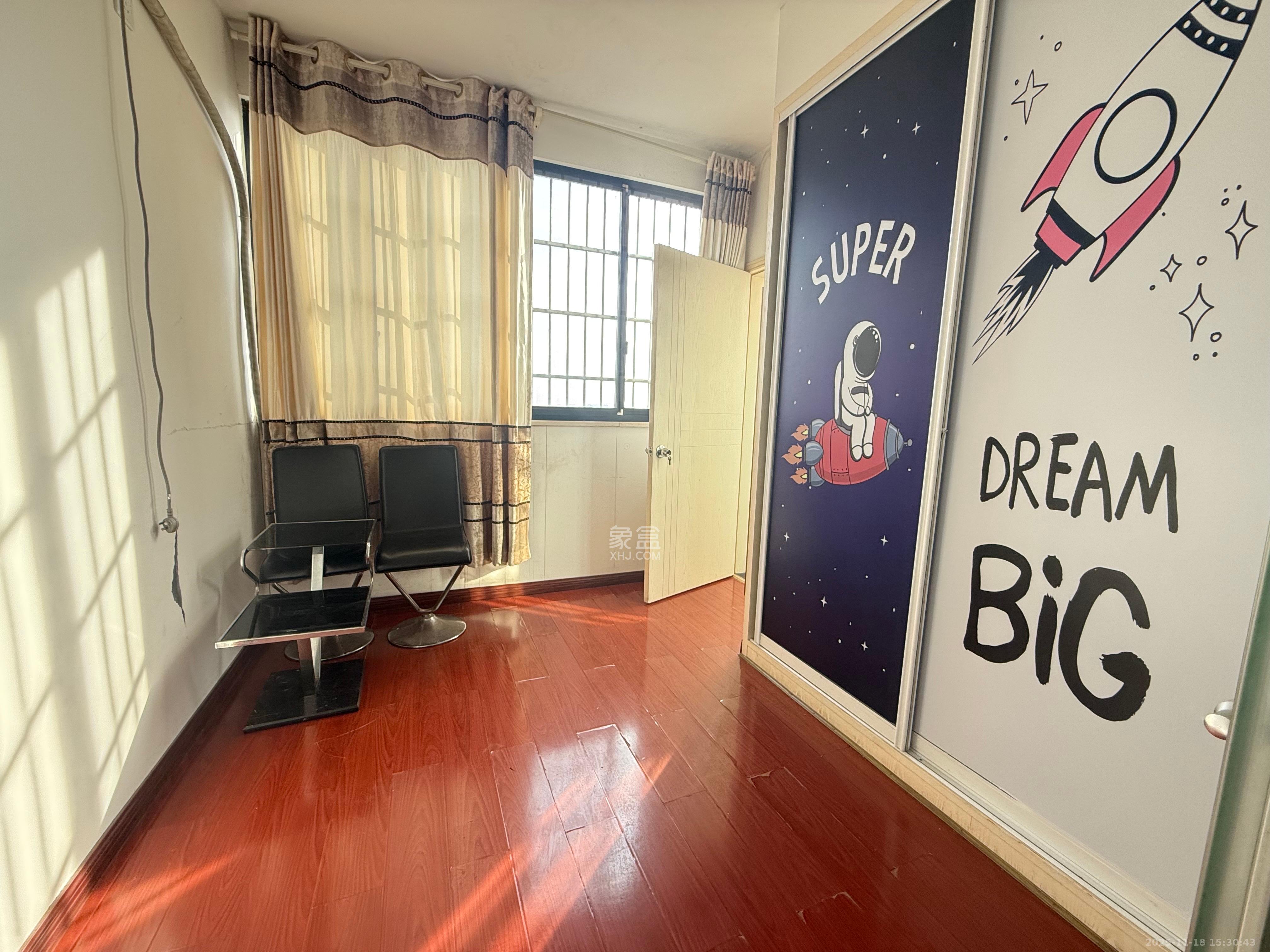 幸福里润城(幸福里二期) 4室2厅2卫 2100.0元/月 幸福里润城(幸福里二期) 4室2厅2卫 2100.0元/月室内图