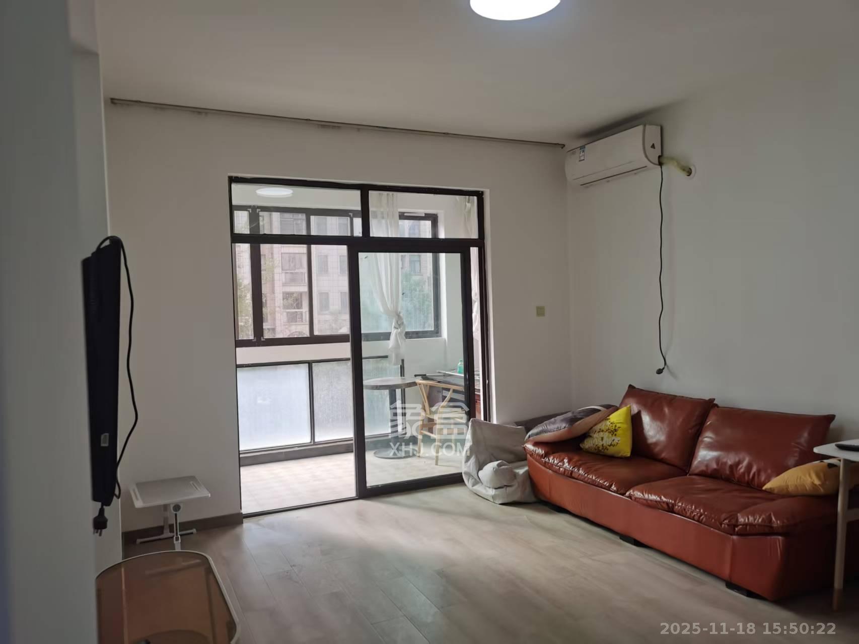 阳光丽城二期  3室2厅1卫    2500.0元/月