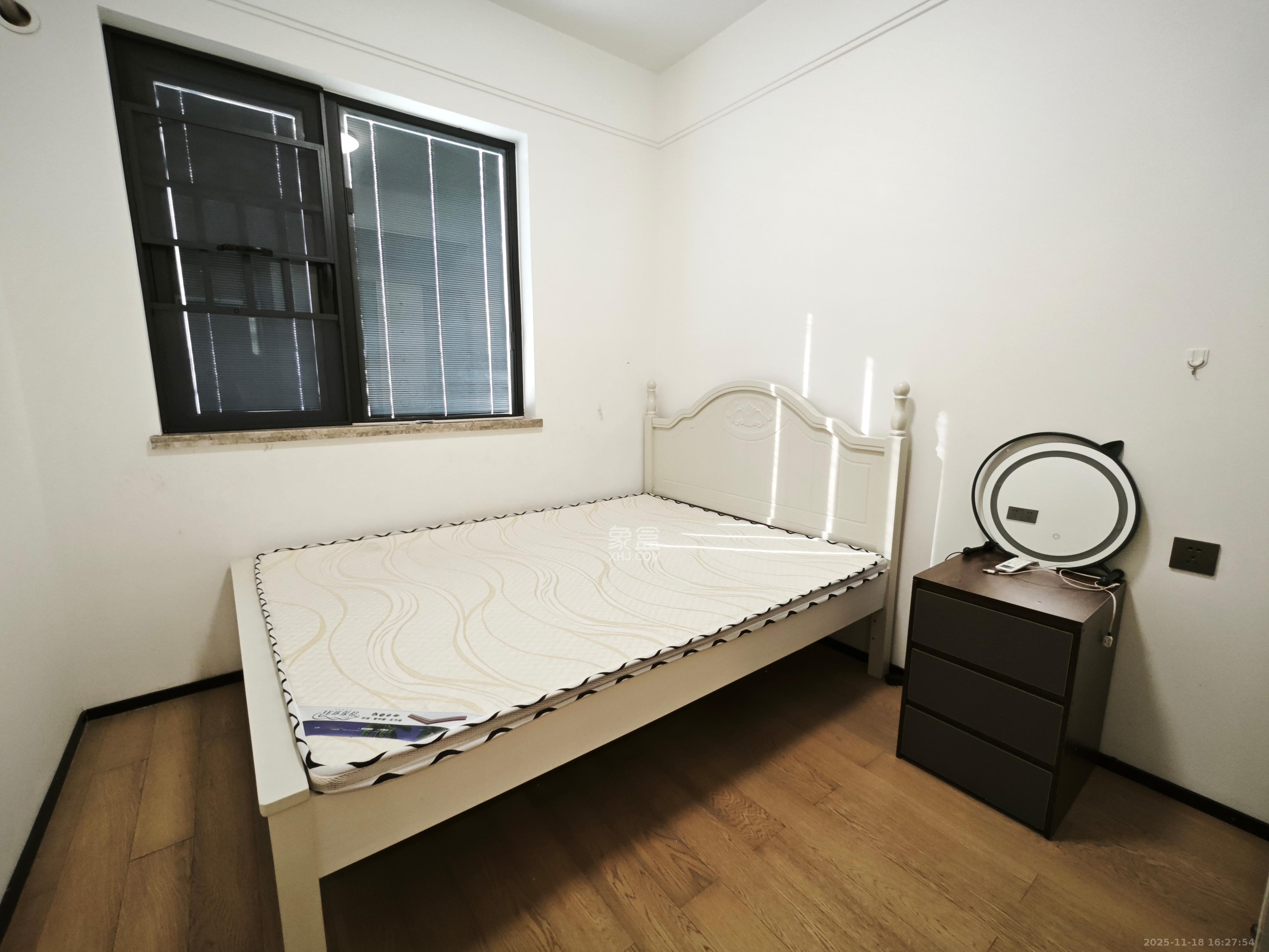 万科魅力之城天阔里 3室2厅2卫 2800.0元/月 万科魅力之城天阔里 3室2厅2卫 2800.0元/月室内图