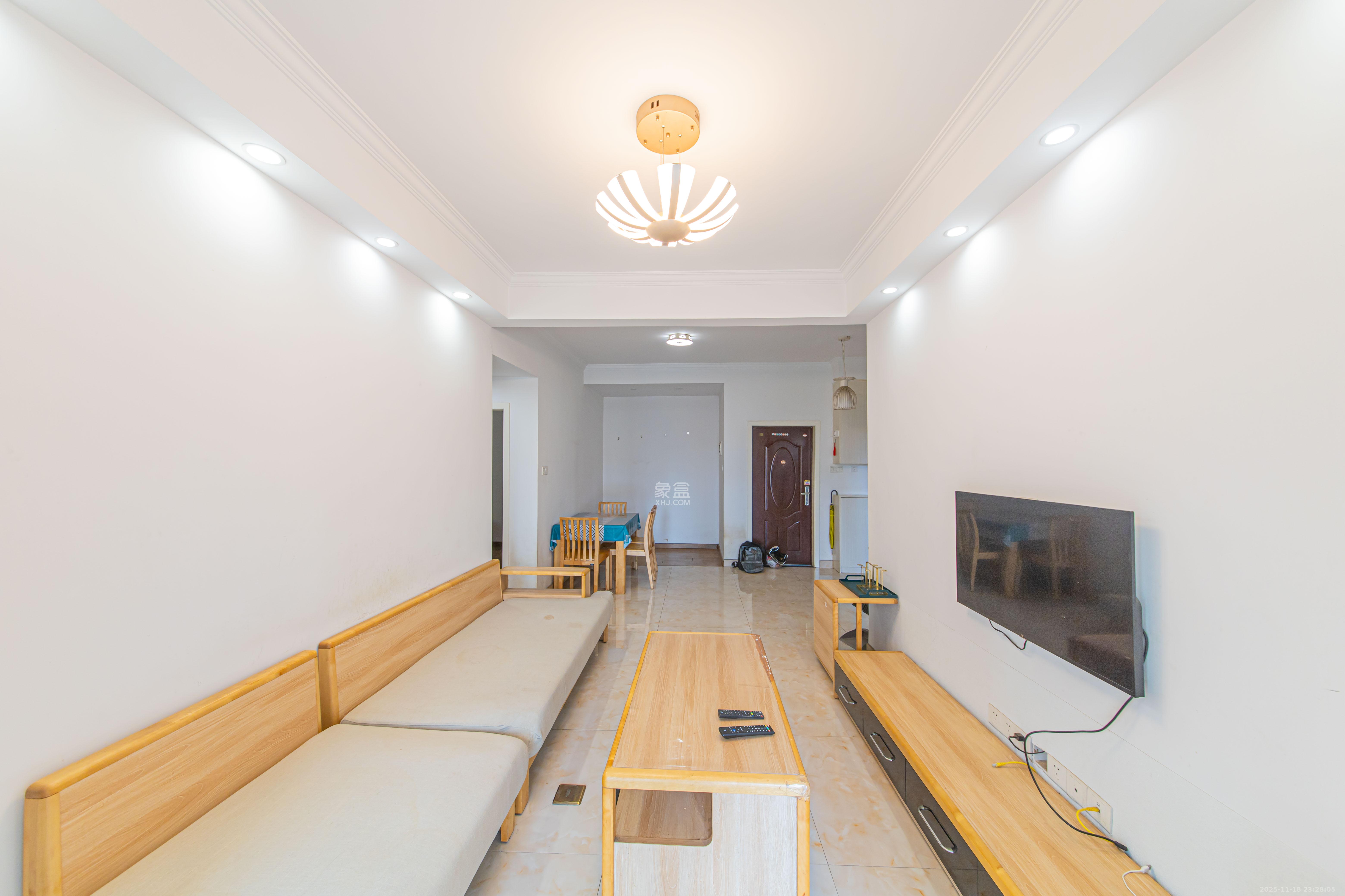 金房奥斯卡 2室2厅1卫 65.0万 金房奥斯卡 2室2厅1卫 65.0万客厅