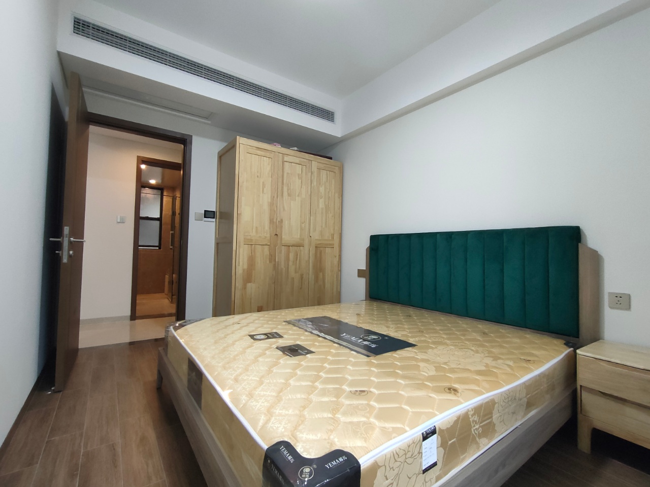 仁恒海棠公园（一期）  3室2厅1卫    5200.0元/月室内图