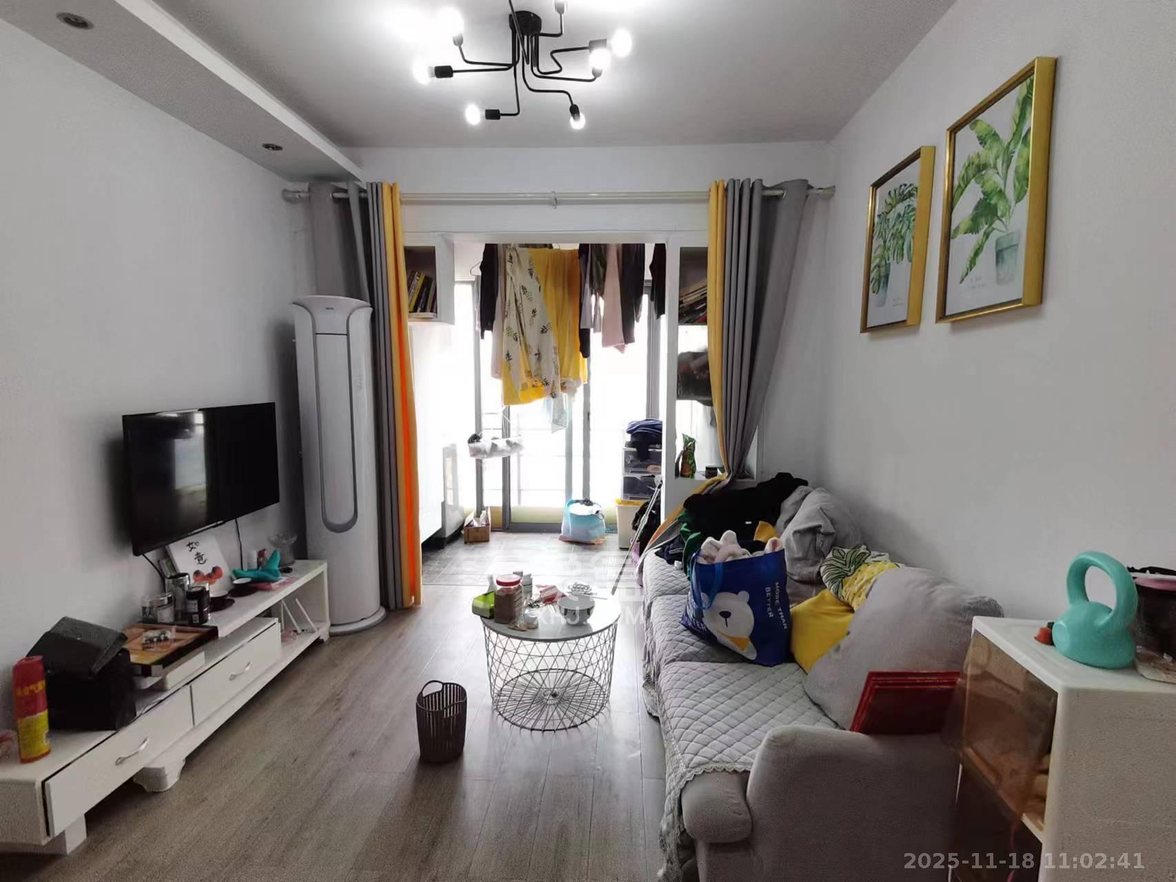 银港水晶城  1室1厅1卫    1700.0元/月