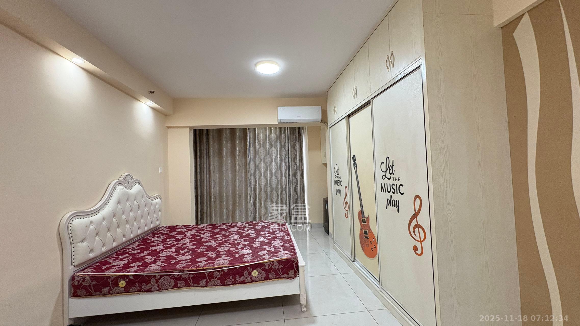 莲城步行街D区 1室0厅0卫 20.8万 莲城步行街D区 1室0厅0卫 20.8万客厅