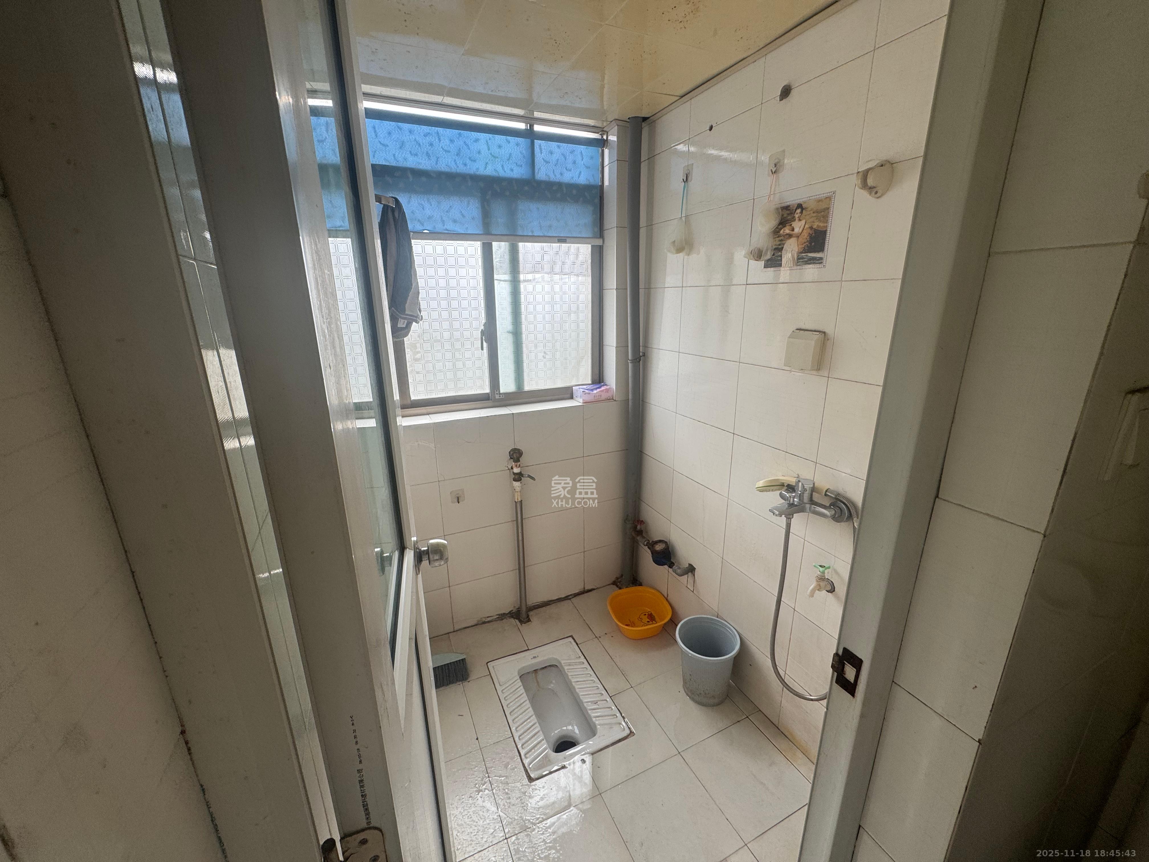 城西安置小区 3室2厅2卫 1500.0元/月 城西安置小区 3室2厅2卫 1500.0元/月室内图