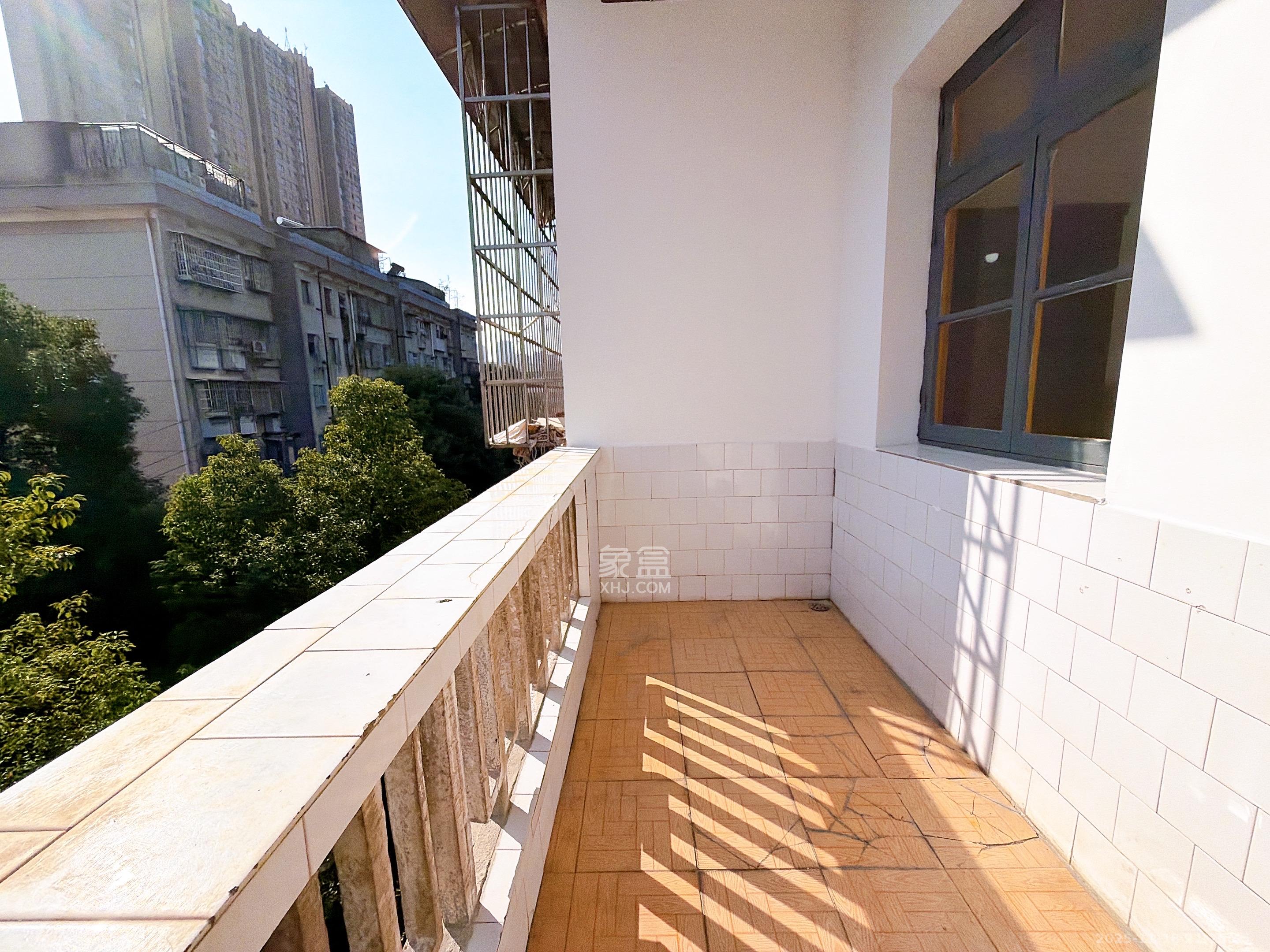 东风一村社区房（王家垅）  2室1厅1卫    1280.0元/月室内图