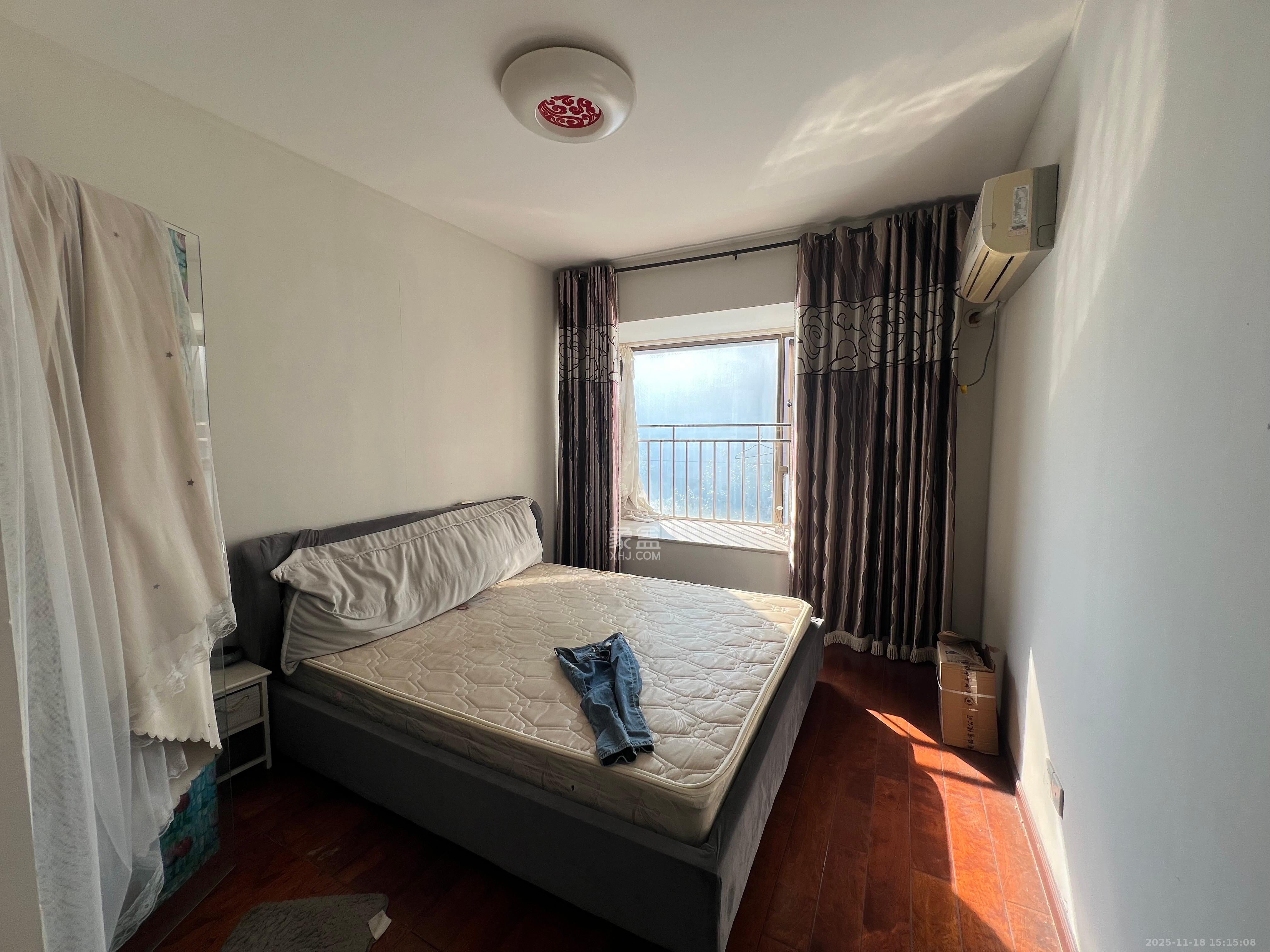 岳泰理想城  3室1厅2卫    4000.0元/月室内图