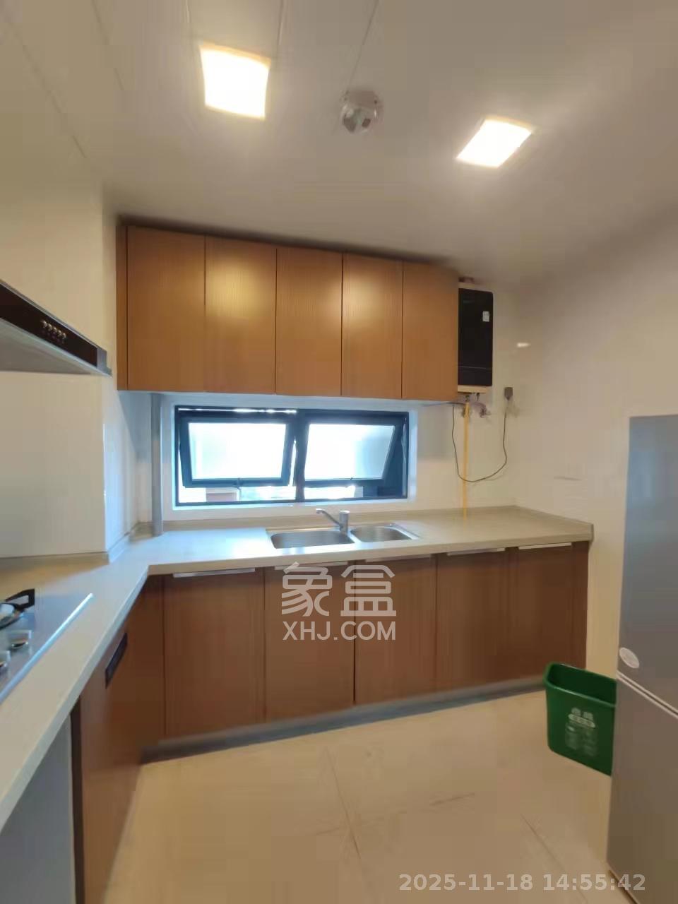 万科白鹭郡  4室2厅2卫    3000.0元/月室内图