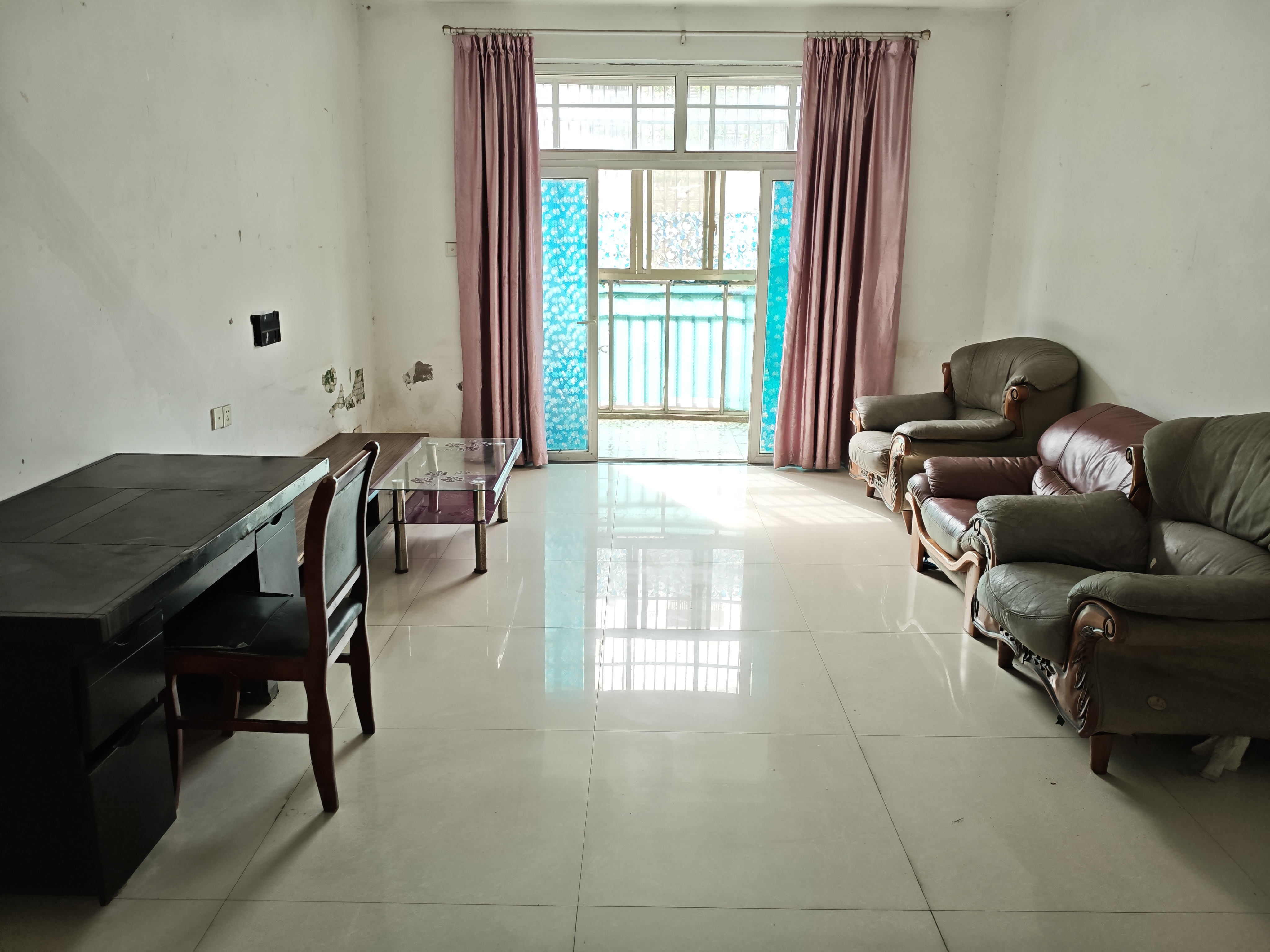 枫华府第  3室2厅2卫    1200.0元/月户型图