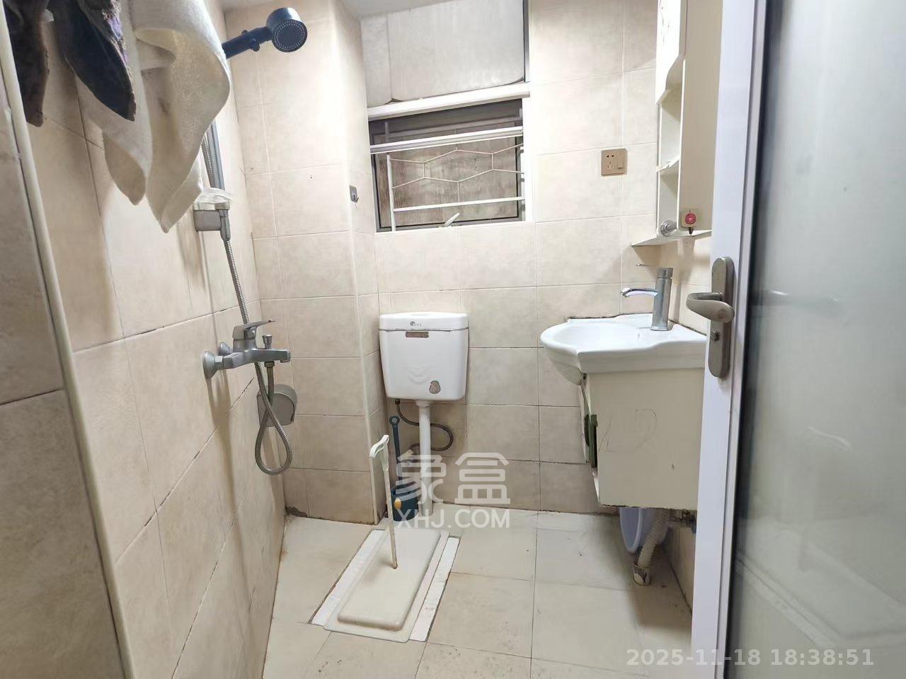 凯通国际城(凯通朝庭) 3室1厅2卫 2600.0元/月 凯通国际城(凯通朝庭) 3室1厅2卫 2600.0元/月室内图