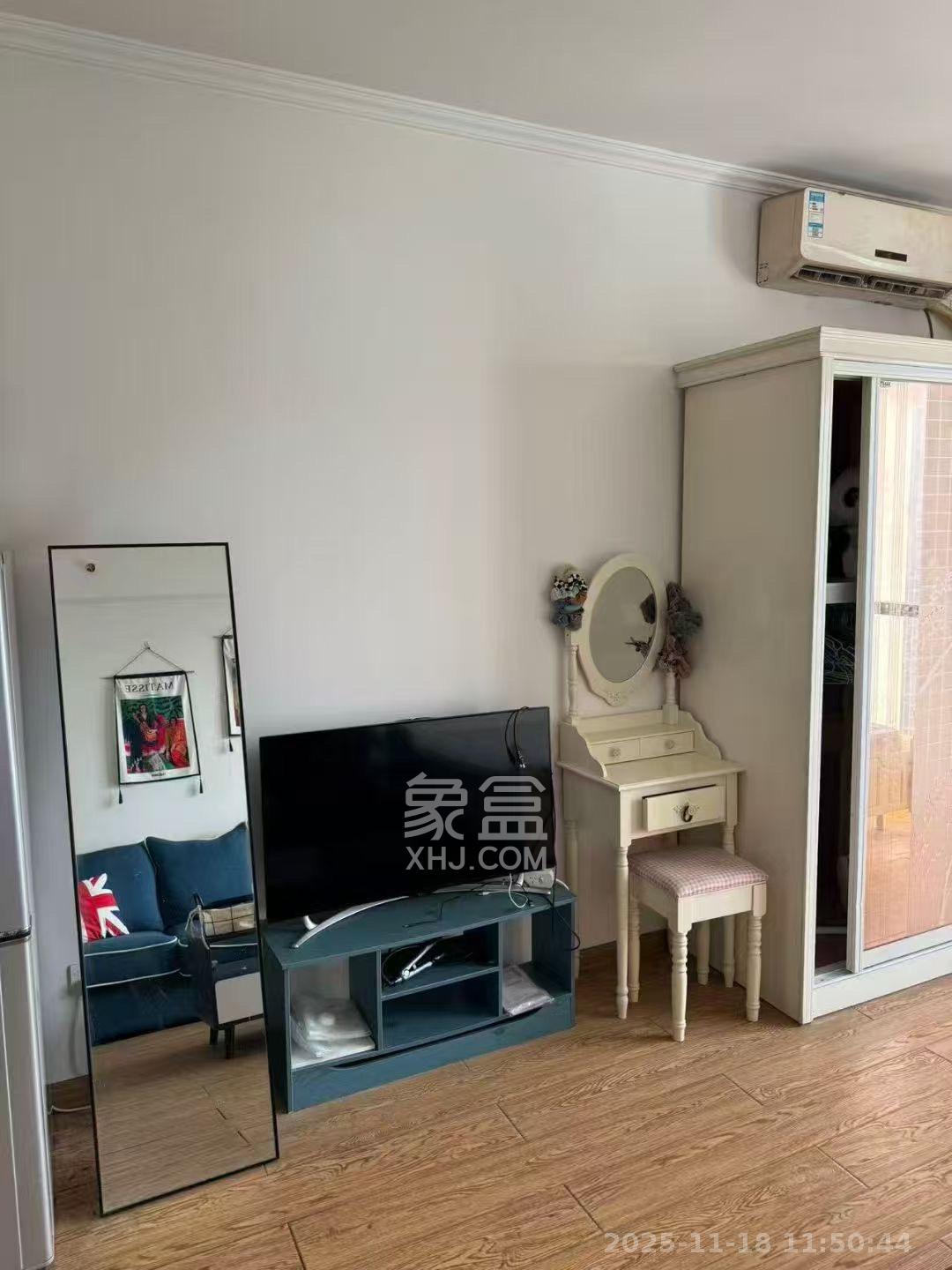 融科东南海 1室1厅1卫 1200.0元/月 融科东南海 1室1厅1卫 1200.0元/月室内图