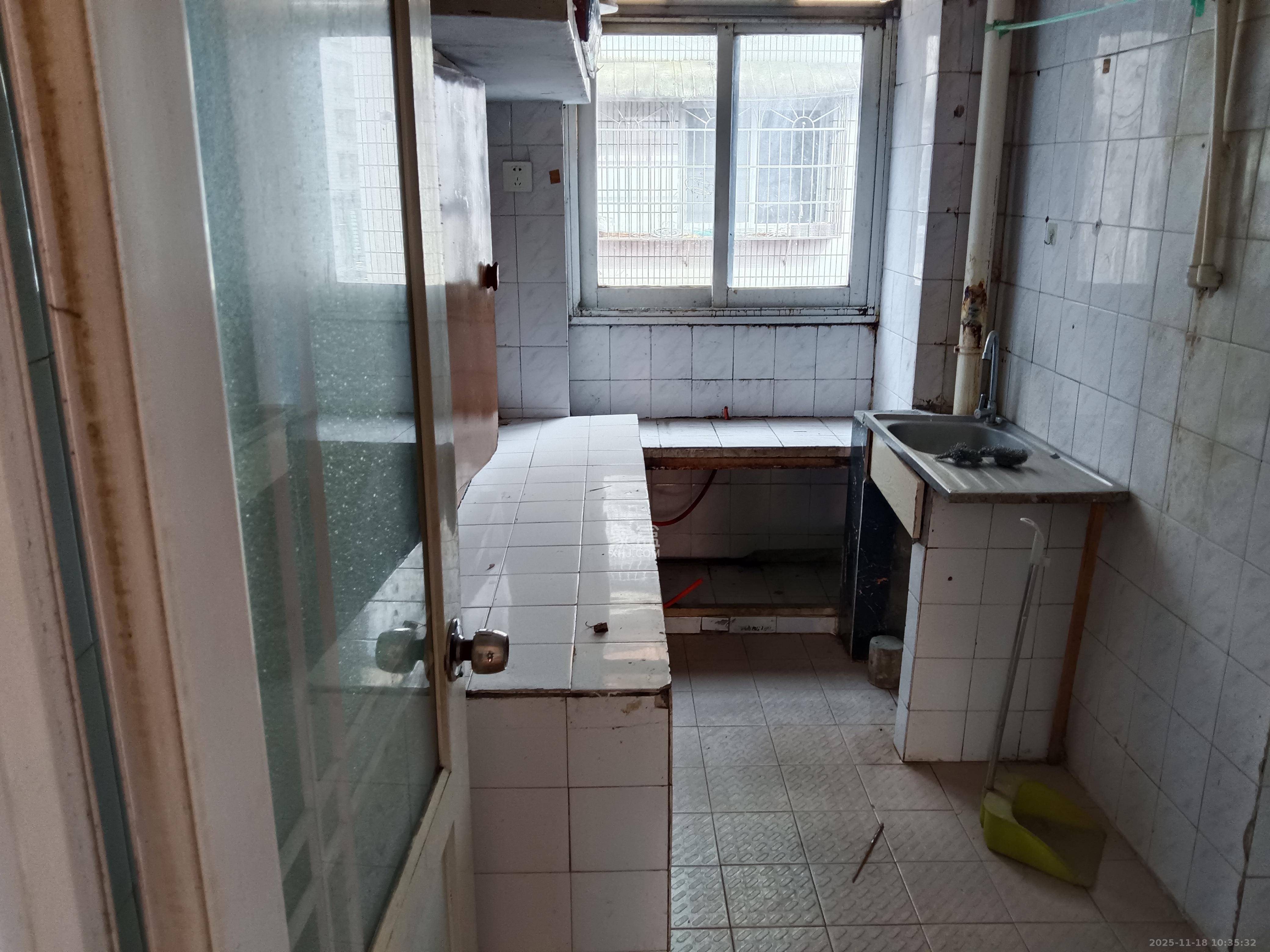 高桥火焰市场  2室2厅1卫    1600.0元/月室内图