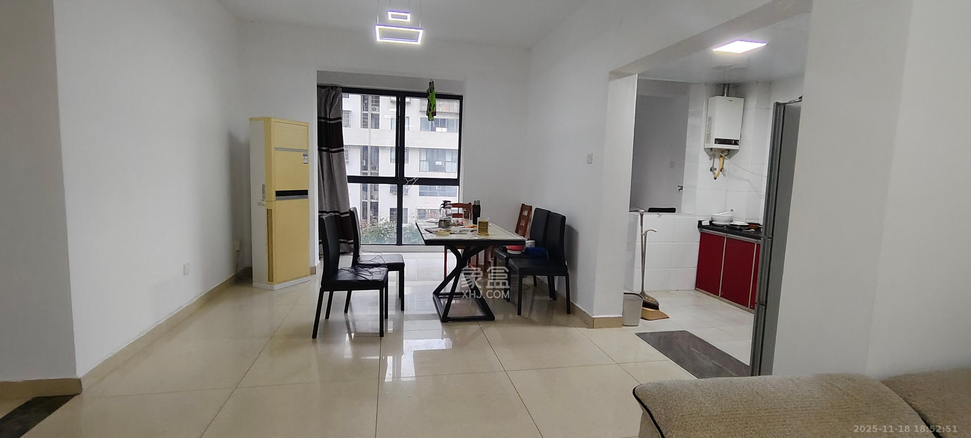 华银天际 3室2厅2卫 2200.0元/月 华银天际 3室2厅2卫 2200.0元/月室内图