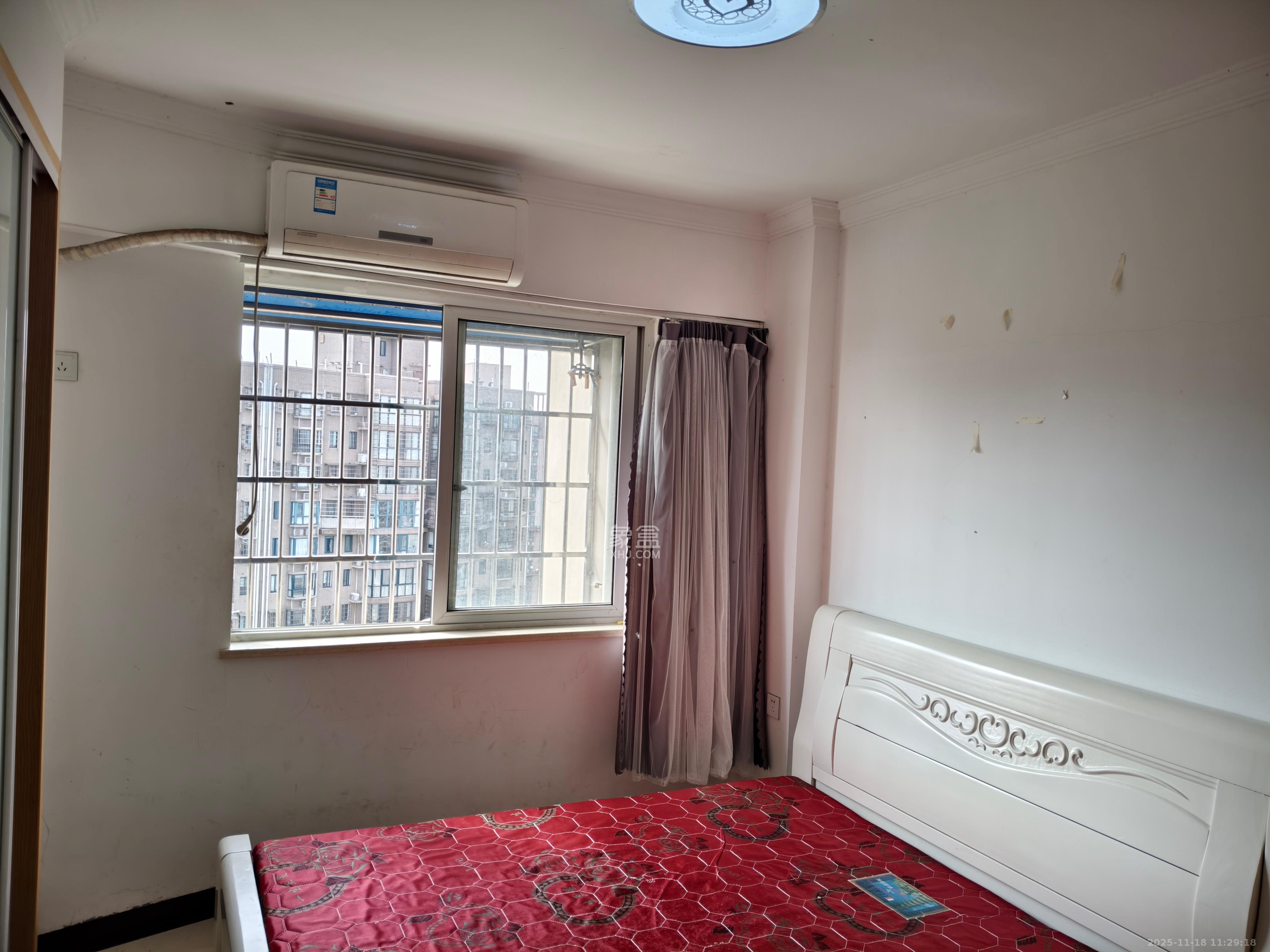 先锋东外滩  1室1厅1卫    1500.0元/月室内图