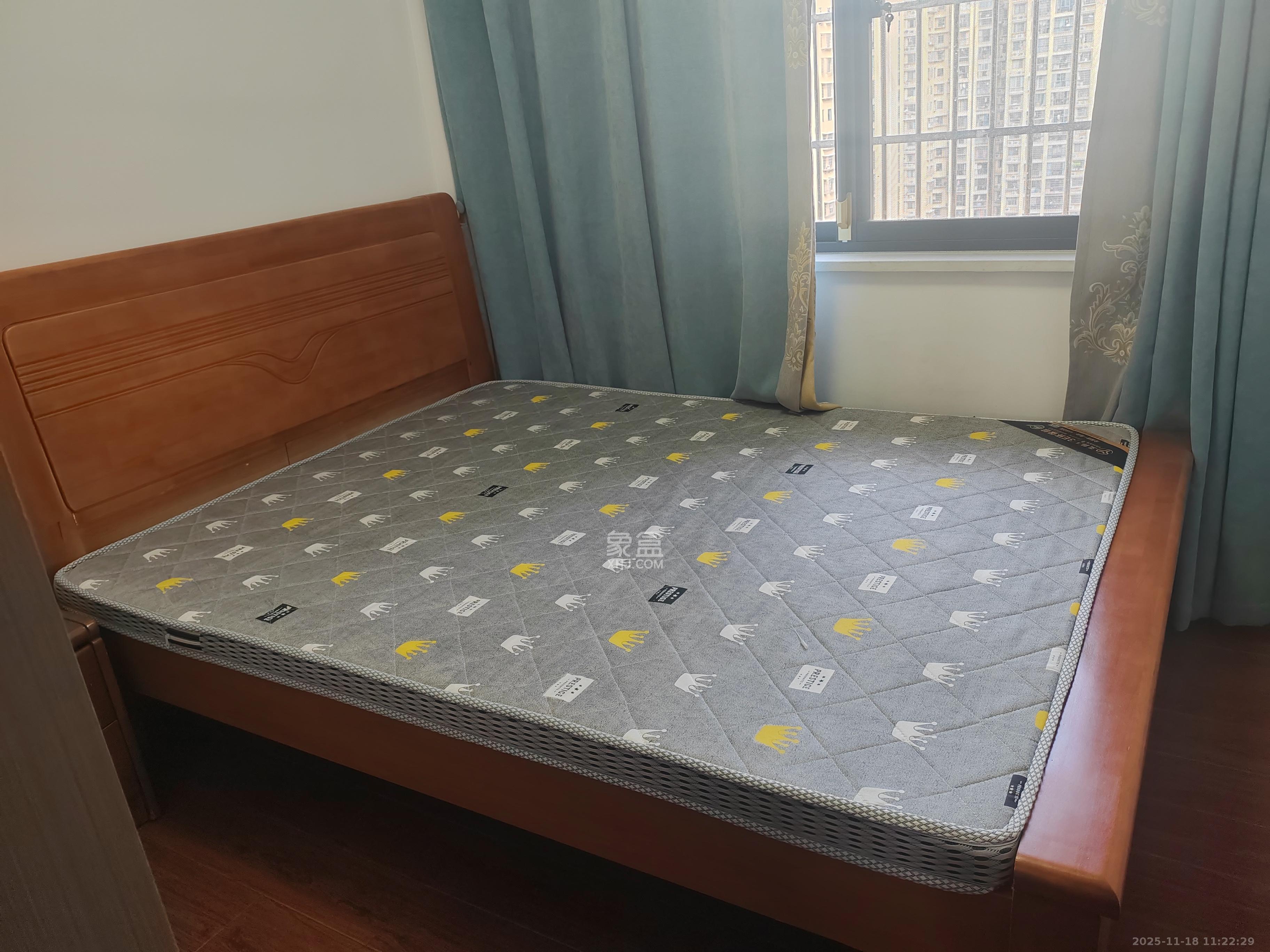 星城新宇川河苑 3室2厅1卫 2000.0元/月 星城新宇川河苑 3室2厅1卫 2000.0元/月室内图