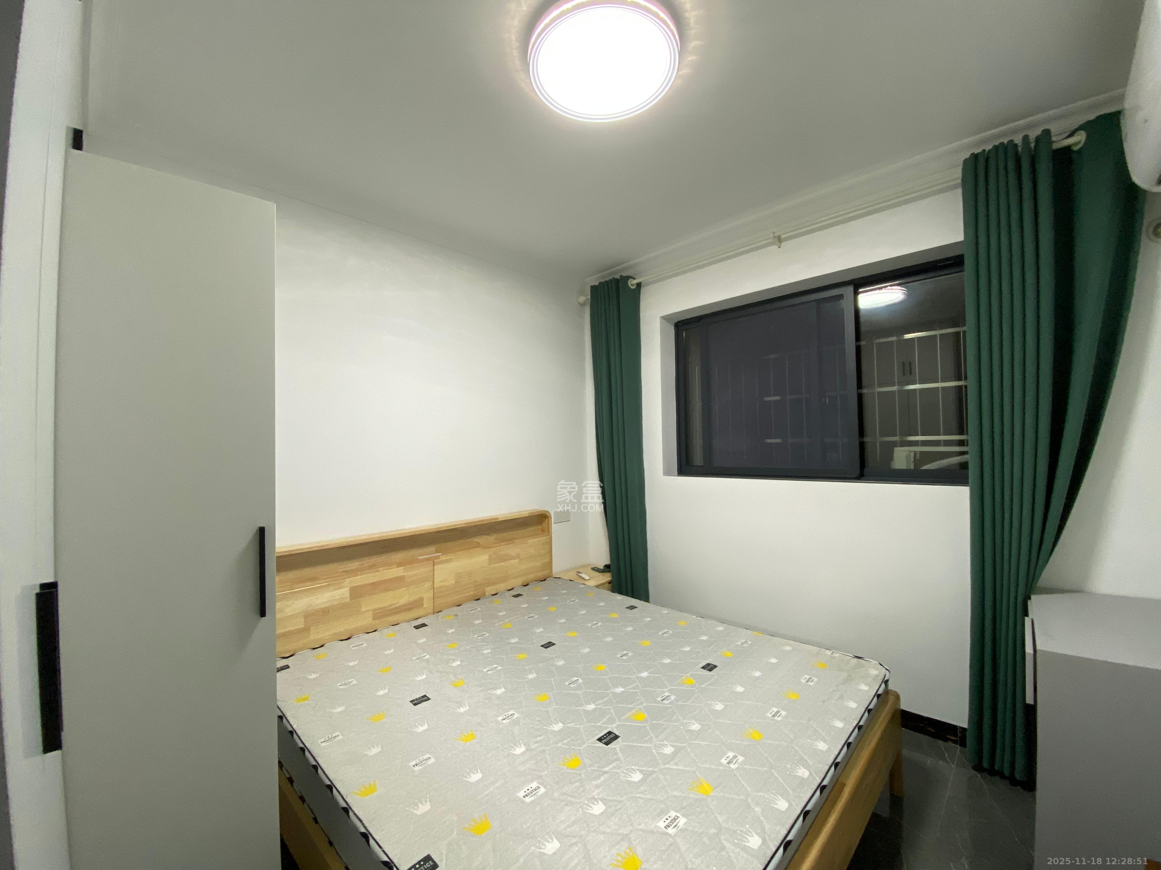 东岸梅园小区  2室2厅1卫    2200.0元/月室内图