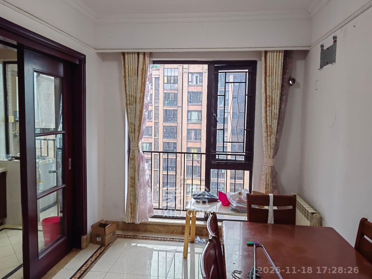 中海国际一期  4室2厅1卫    2000.0元/月室内图