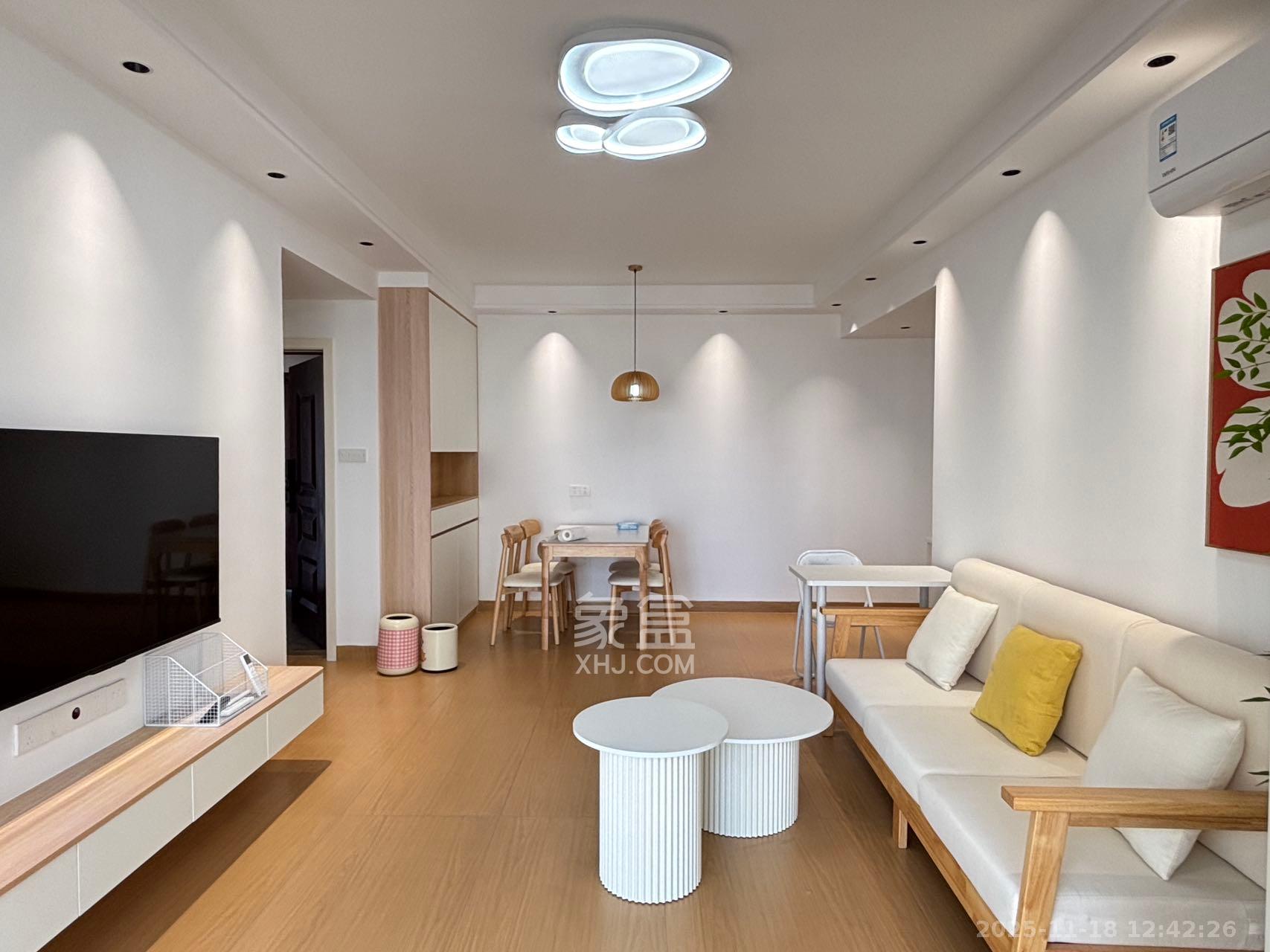 栖凤佳园  2室1厅1卫    3000.0元/月室内图