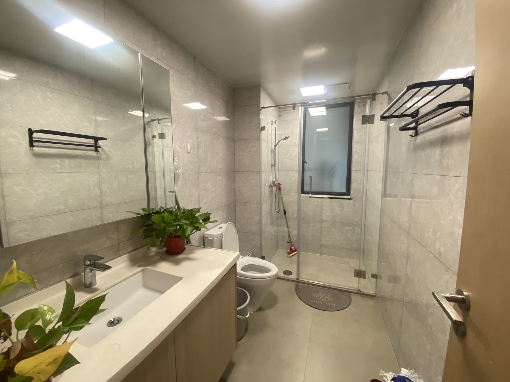 华润中心二期东悦府 3室2厅2卫 6500.0元/月 华润中心二期东悦府 3室2厅2卫 6500.0元/月室内图