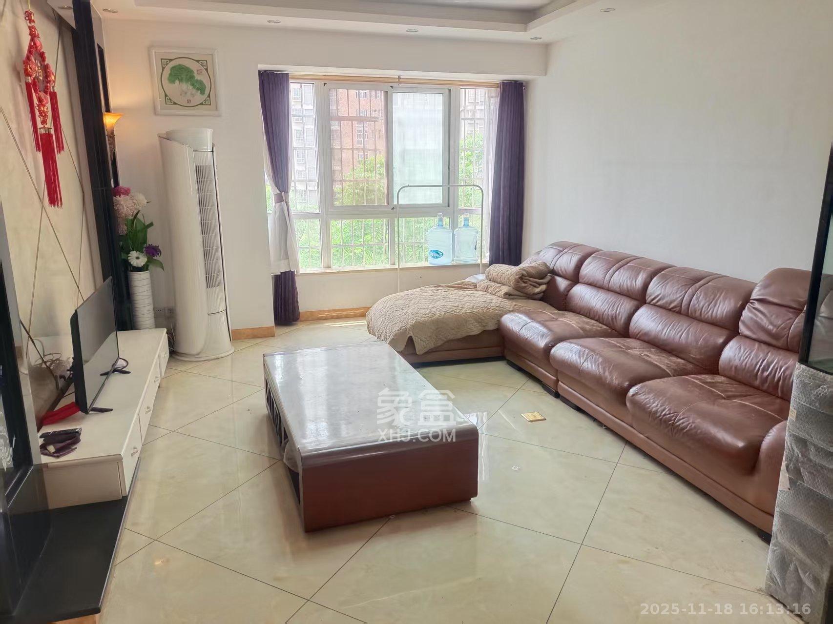 中房F联邦  3室2厅2卫    2300.0元/月