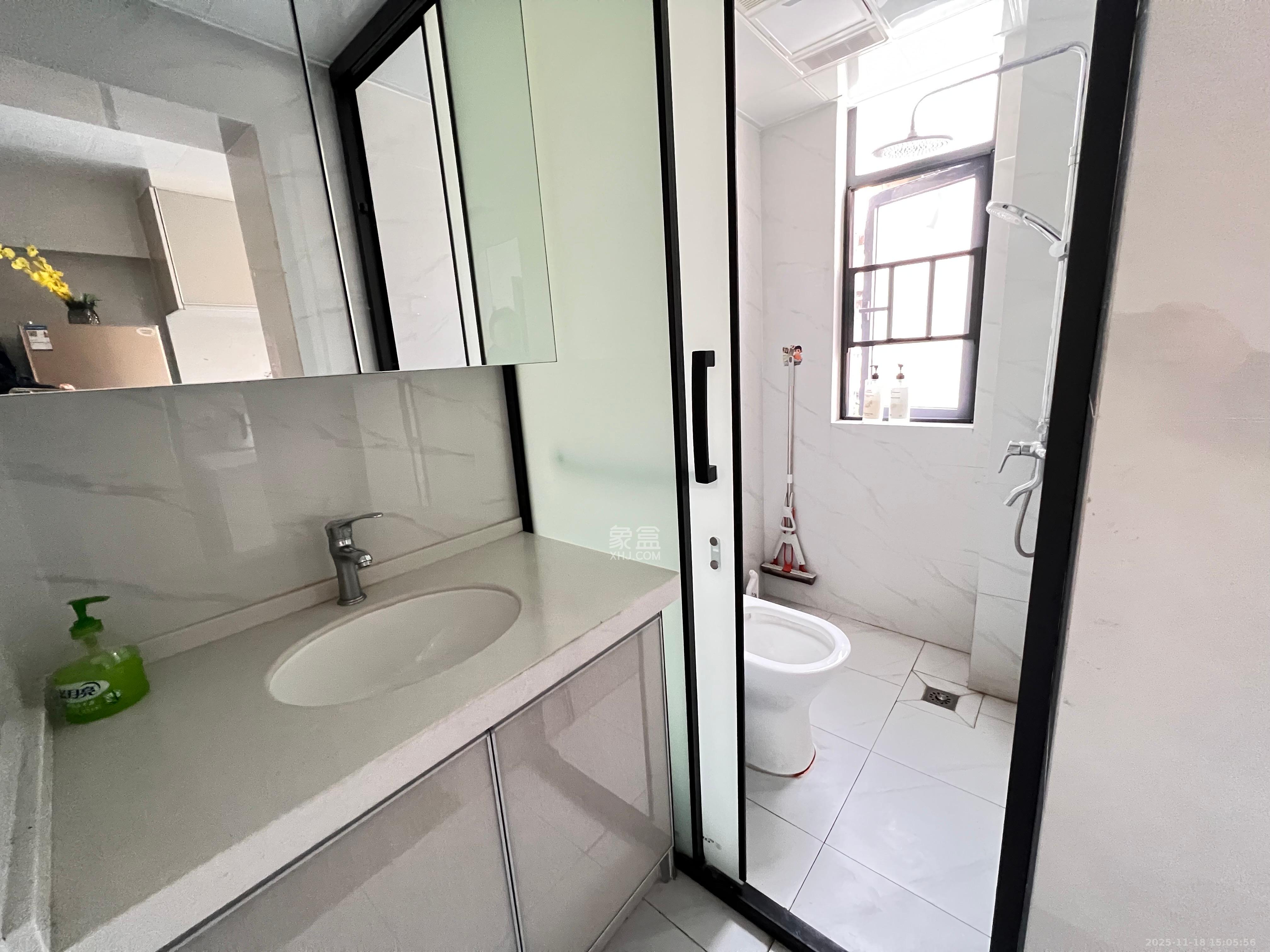 省肉食水产总公司宿舍  3室2厅1卫    2400.0元/月