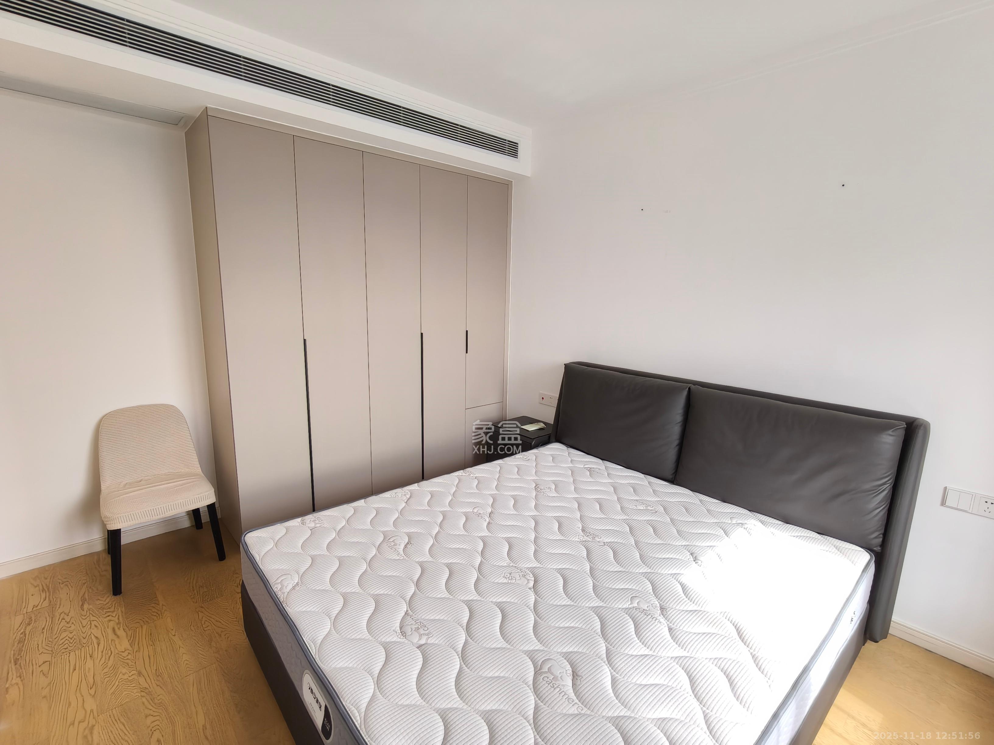 万科金色梦想C区 3室2厅2卫 3400.0元/月 万科金色梦想C区 3室2厅2卫 3400.0元/月室内图