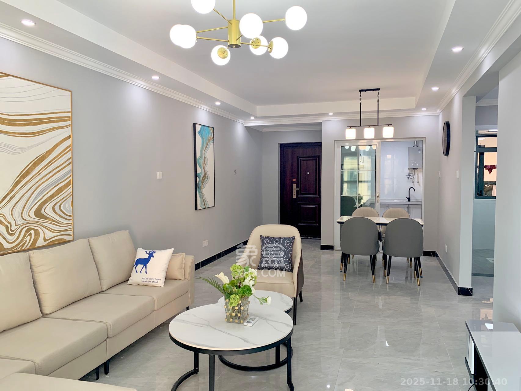 天健城  3室2厅1卫    5000.0元/月室内图