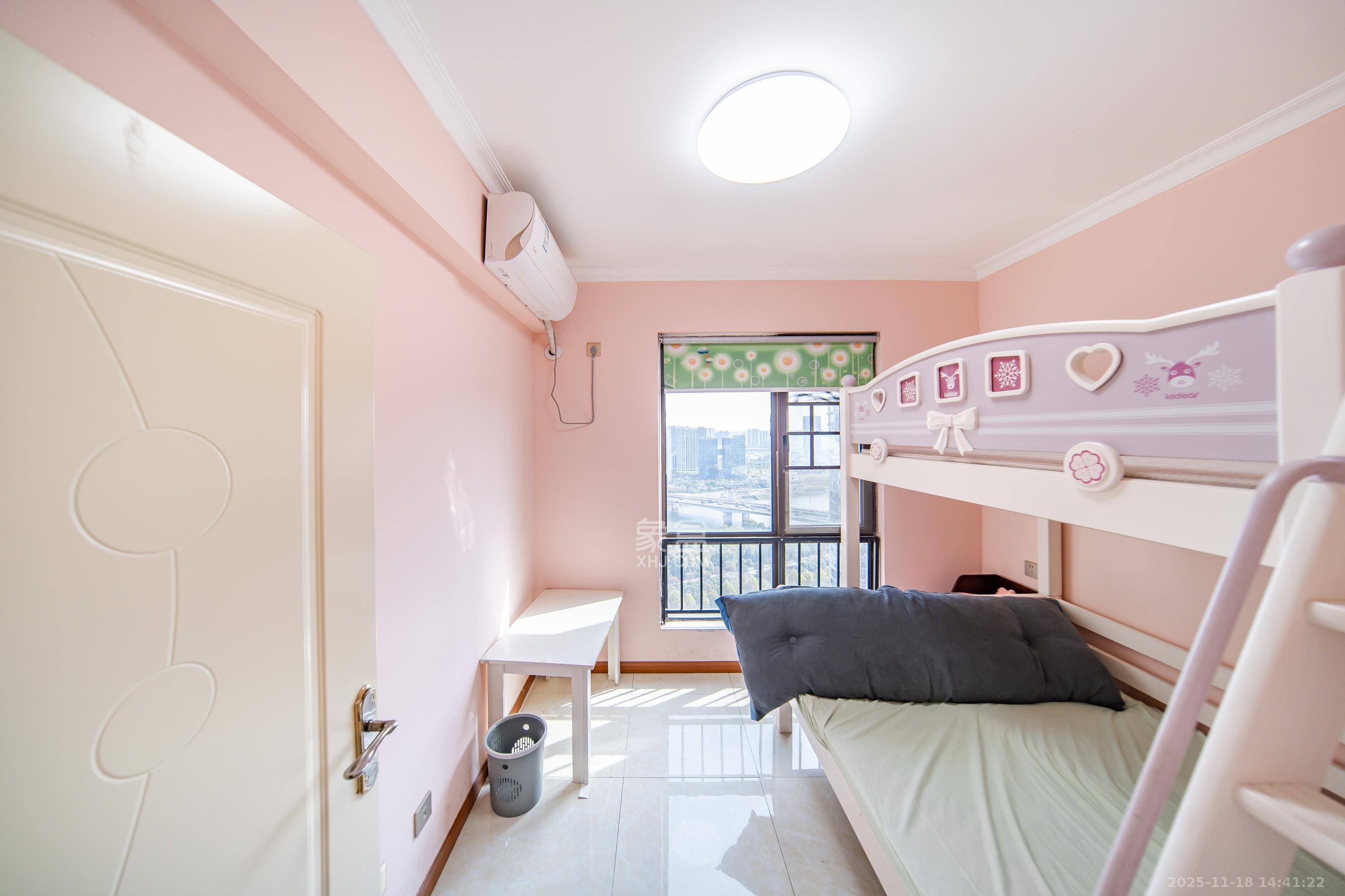 海洋半岛(月珑湾) 3室2厅2卫 108.0万 海洋半岛(月珑湾) 3室2厅2卫 108.0万卧室