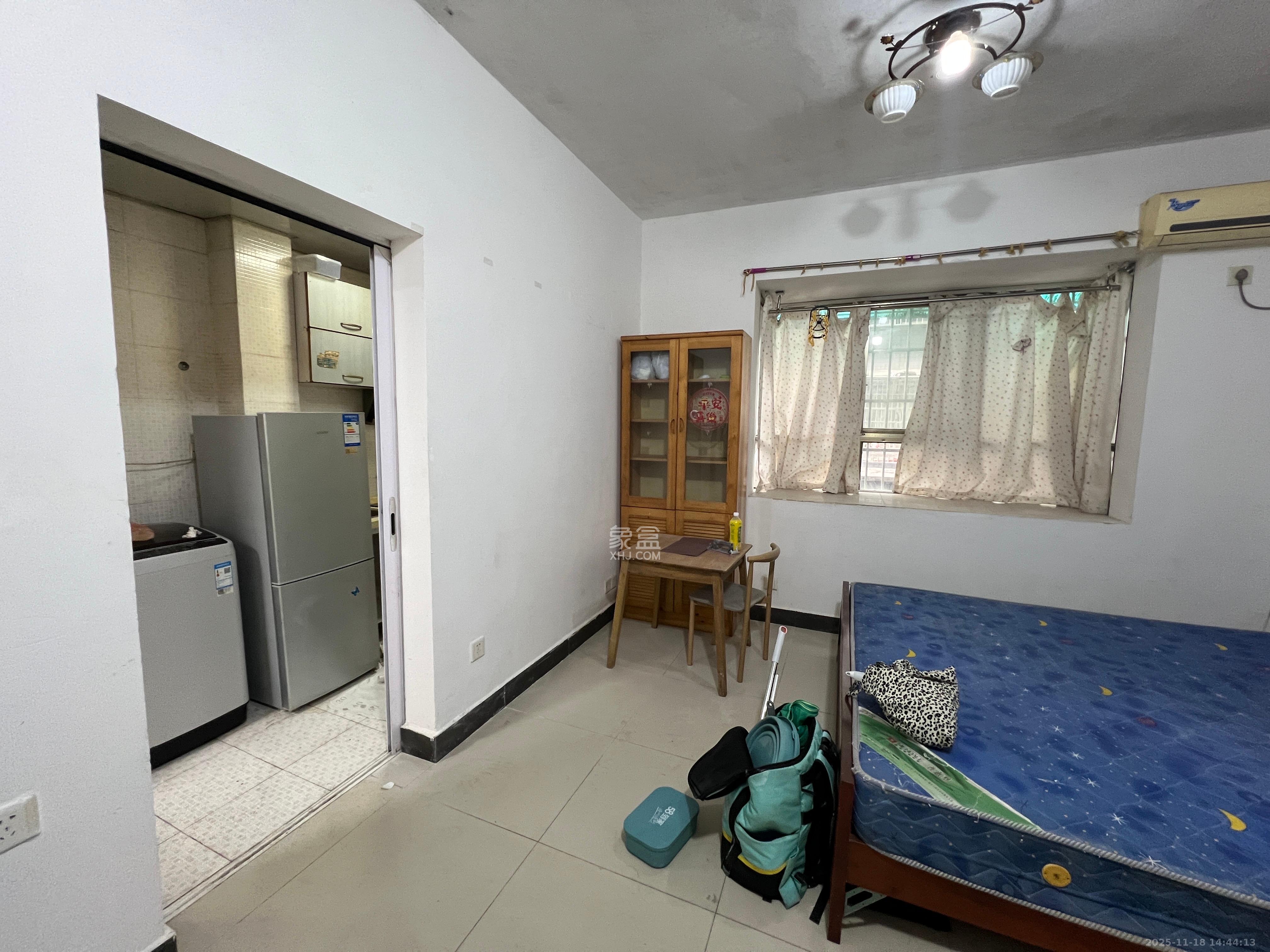 三和公寓 1室1厅1卫 1100.0元/月 三和公寓 1室1厅1卫 1100.0元/月室内图