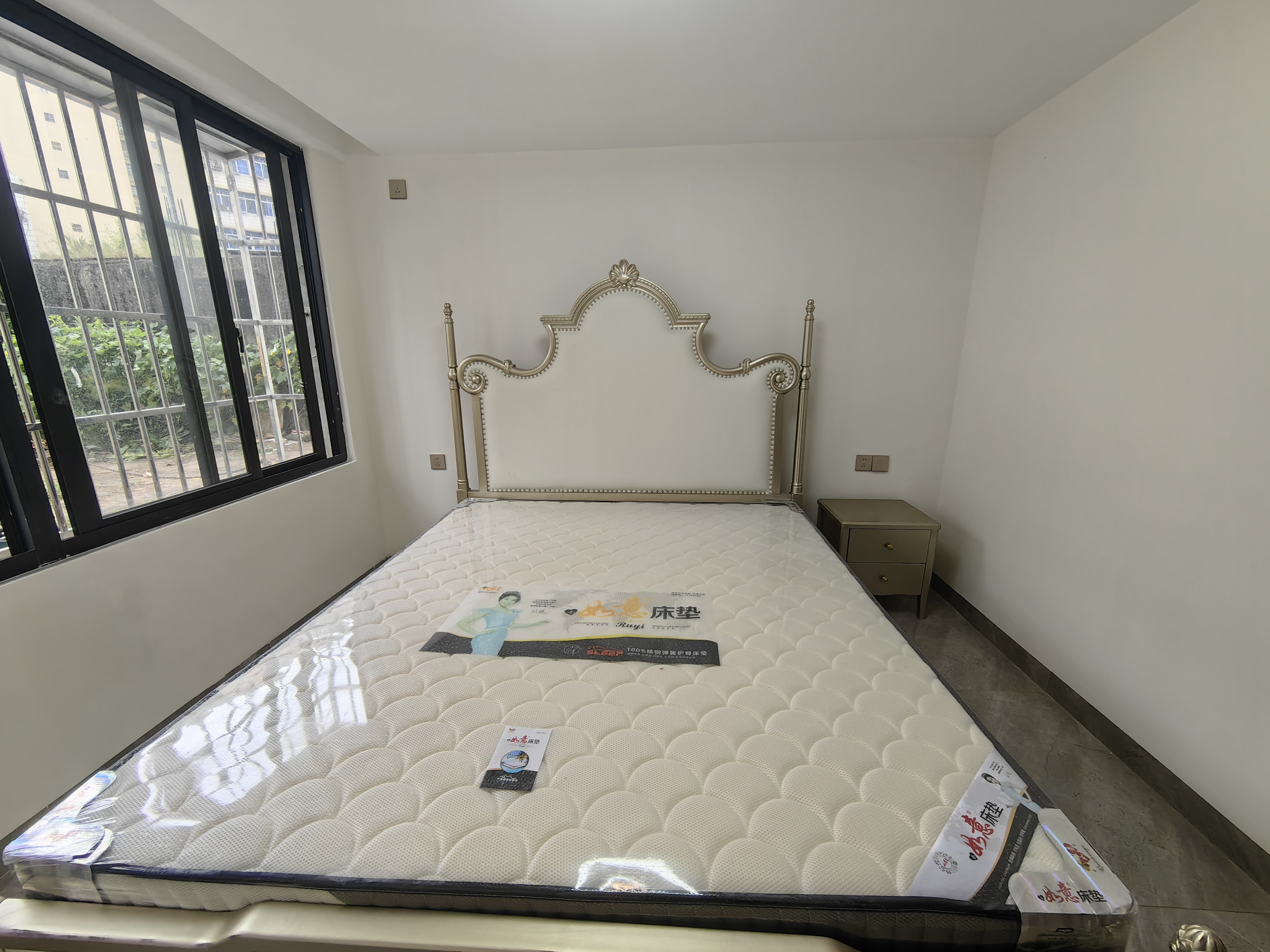 金竹园  1室0厅0卫    55.0万客厅