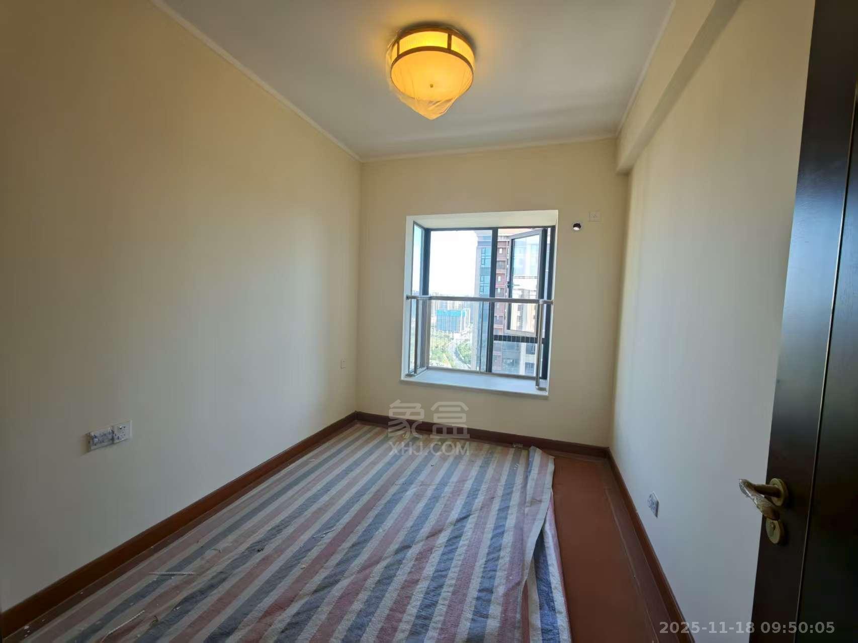 株洲恒大悦珑台  3室2厅2卫    1400.0元/月室内图