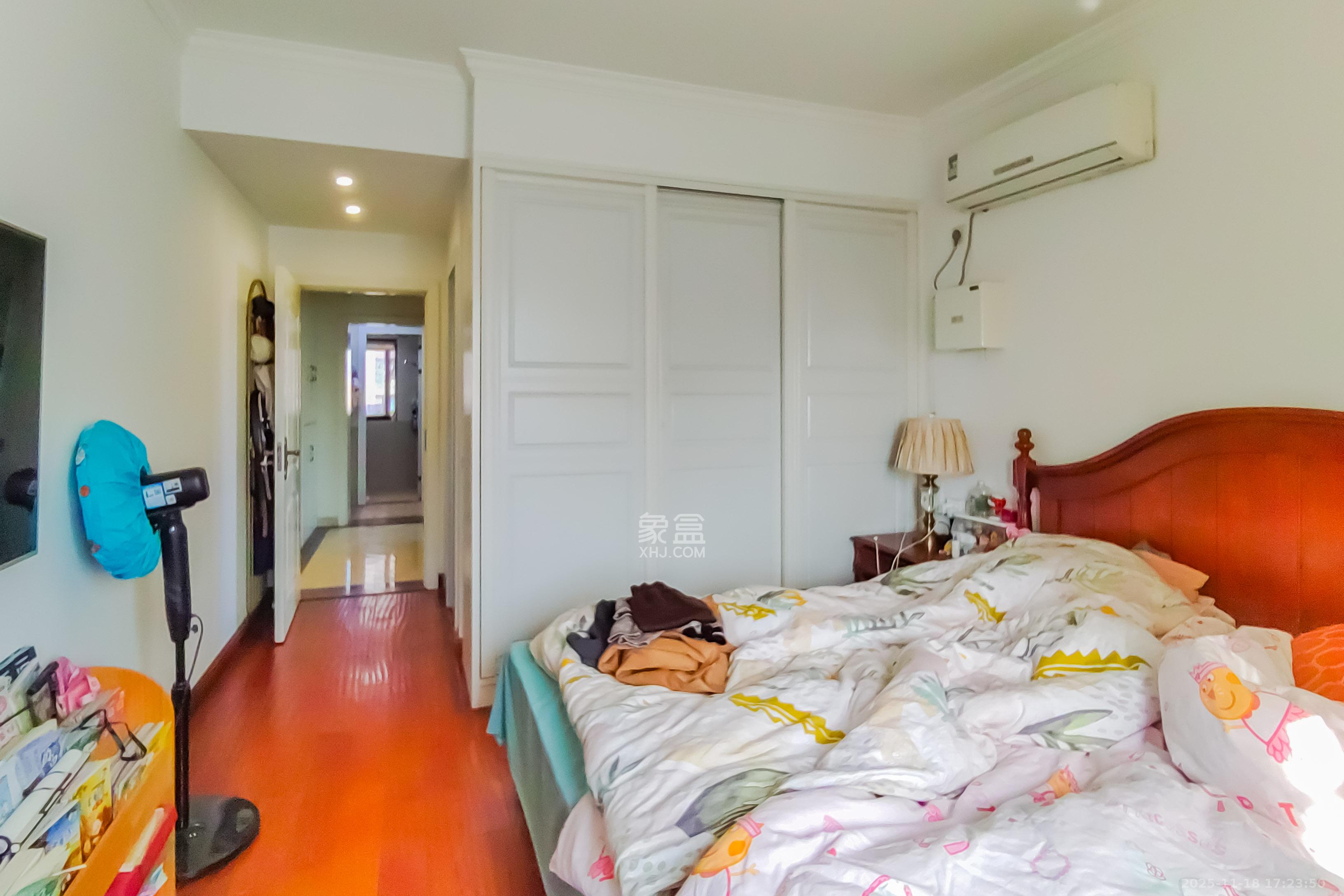 旭辉香樟公馆 4室2厅2卫 115.0万 旭辉香樟公馆 4室2厅2卫 115.0万卧室