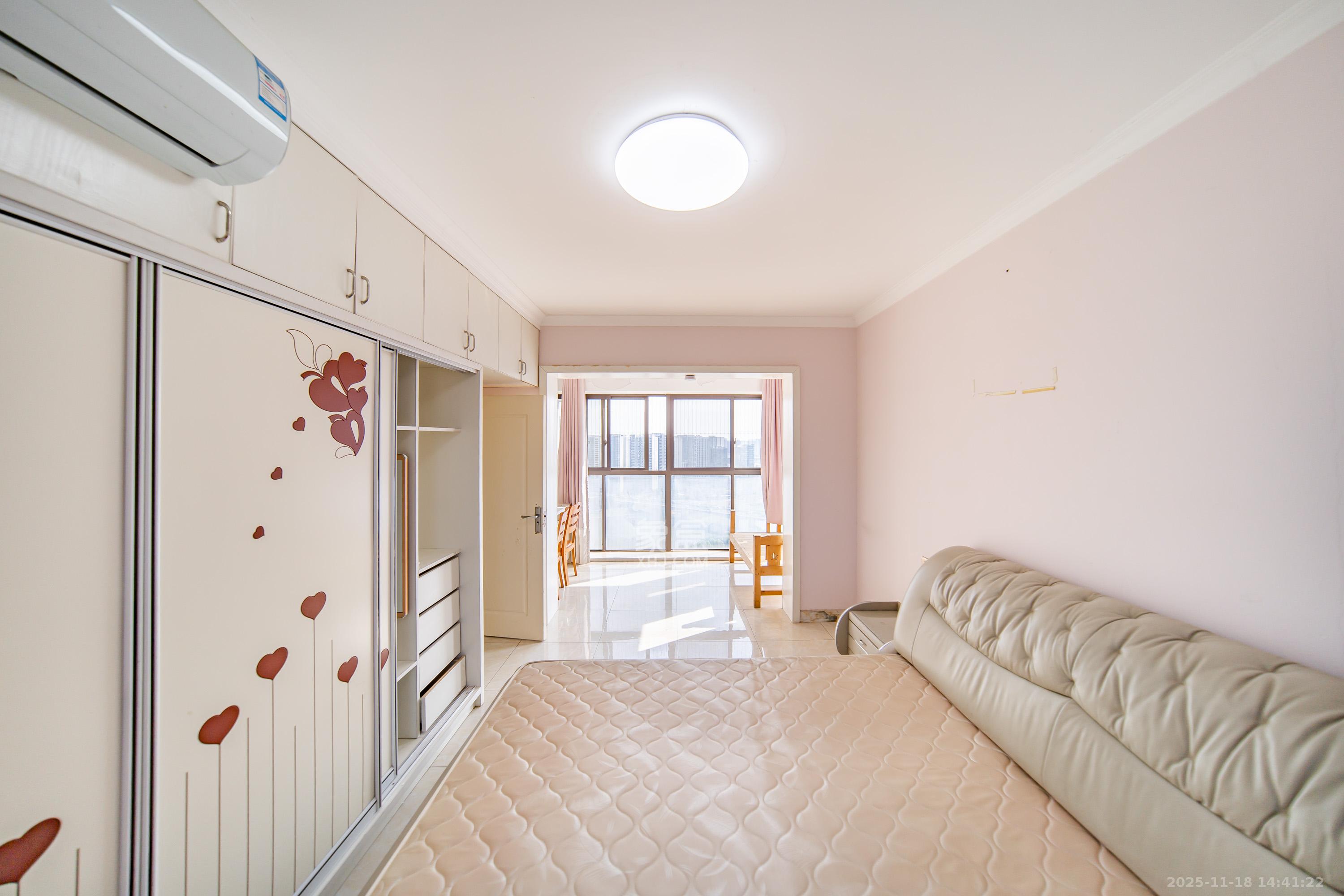 海洋半岛(月珑湾) 3室2厅2卫 108.0万 海洋半岛(月珑湾) 3室2厅2卫 108.0万卧室