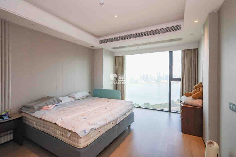 润和滨江湾 5室2厅3卫 60000.0元/月 润和滨江湾 5室2厅3卫 60000.0元/月户型图