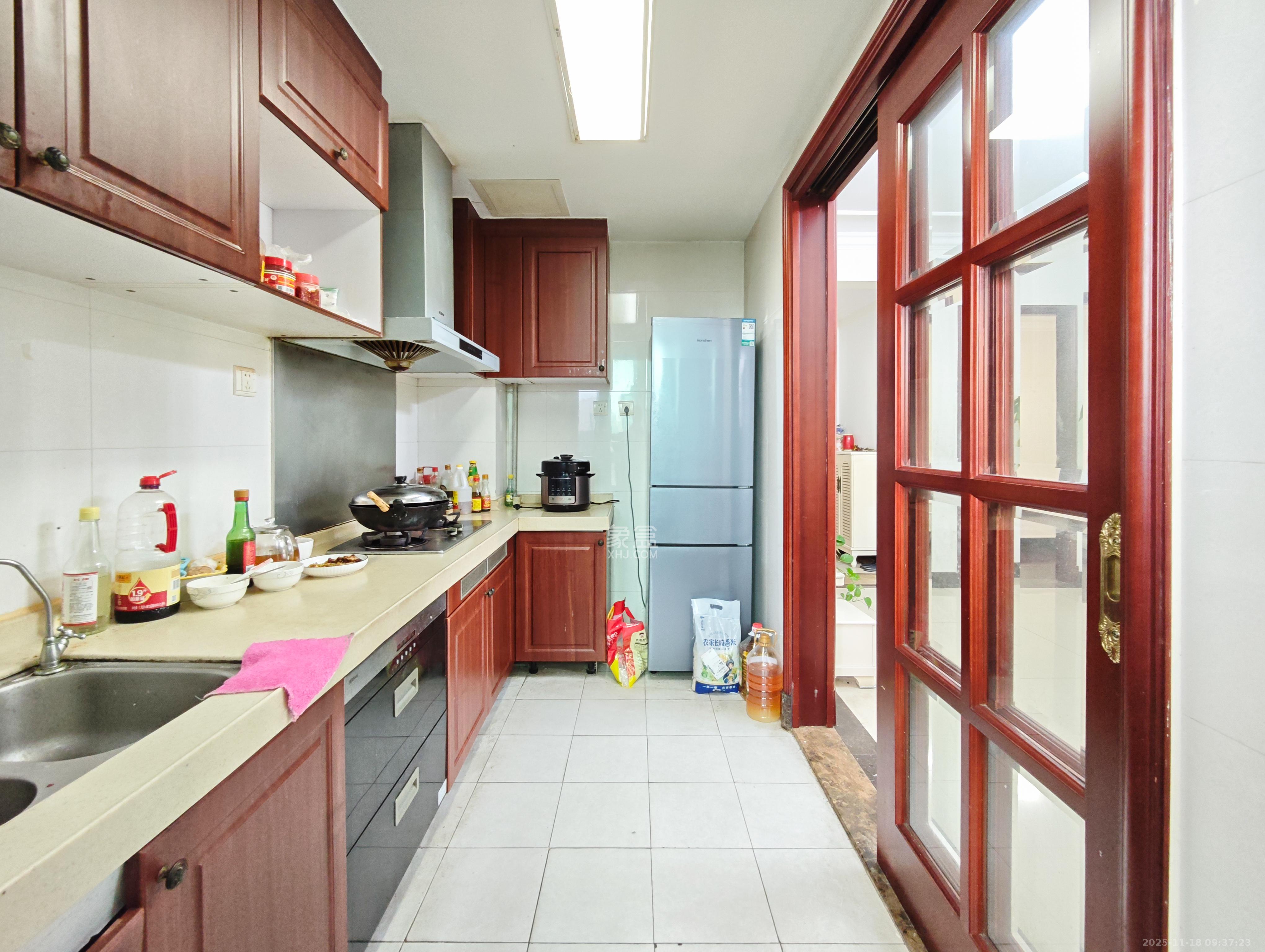 恒大城 4室2厅2卫 98.8万 恒大城 4室2厅2卫 98.8万其他