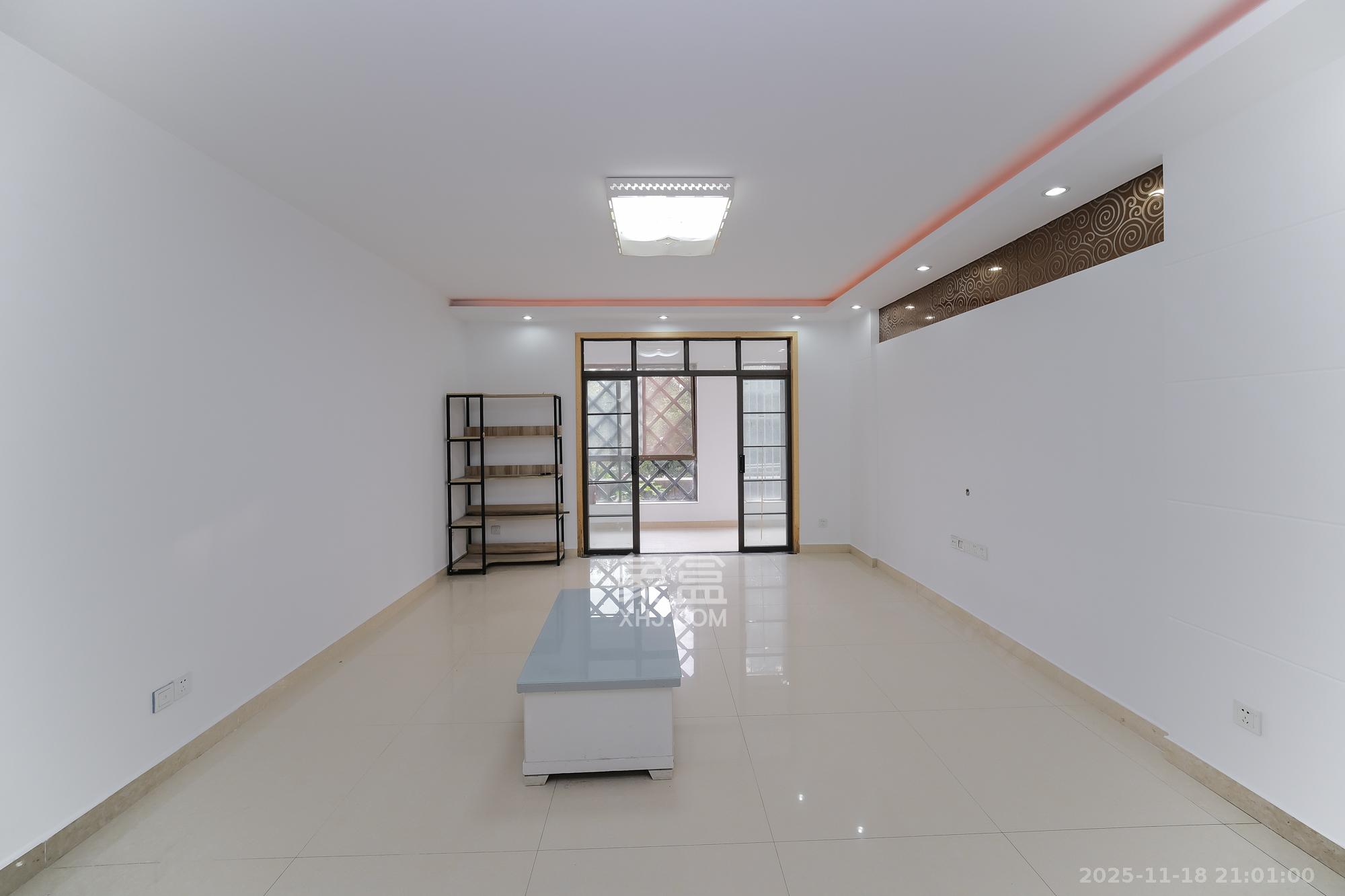 好望谷  3室2厅2卫    65.0万