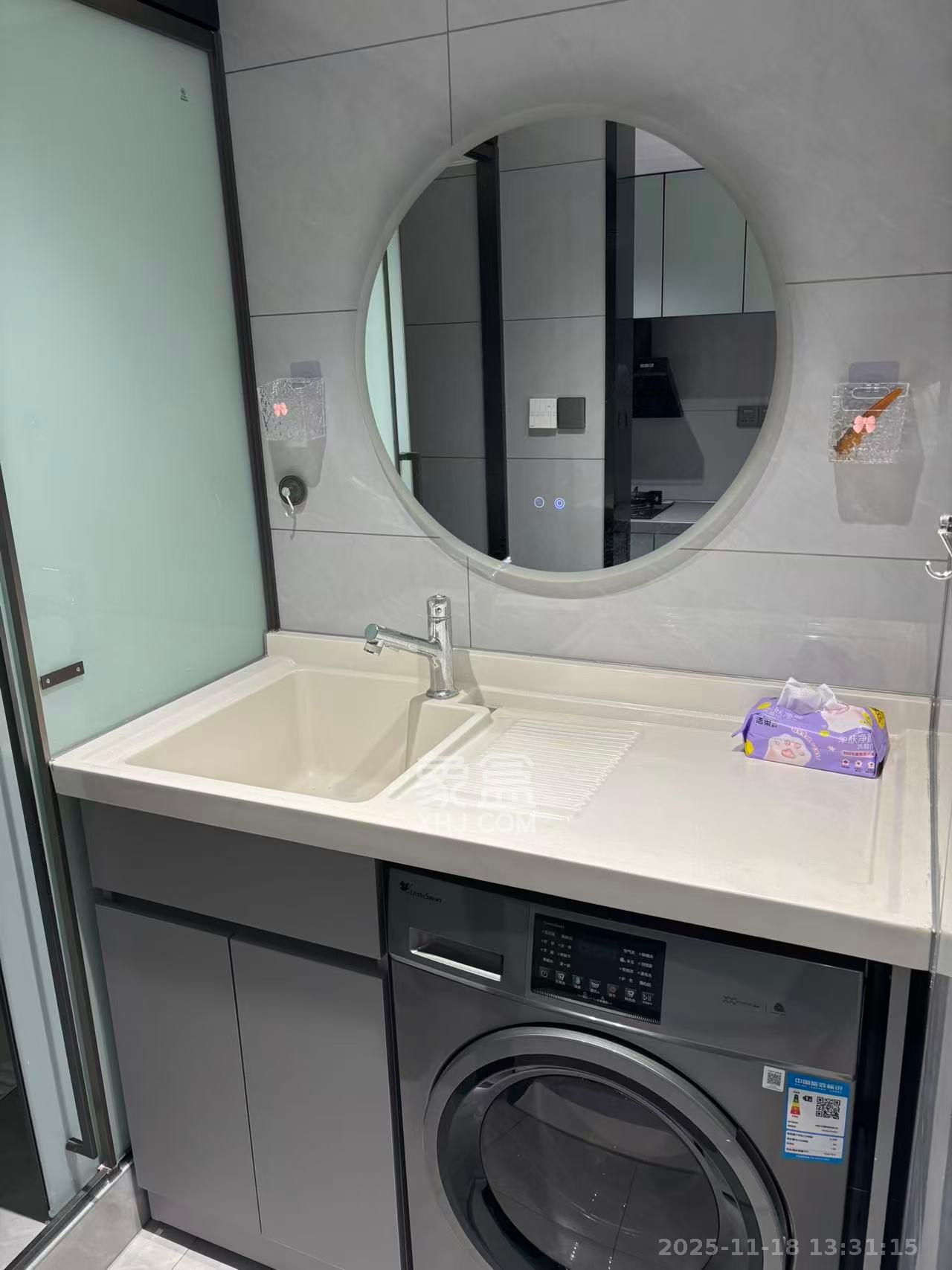 正荣财富中心  1室1厅1卫    1600.0元/月室内图