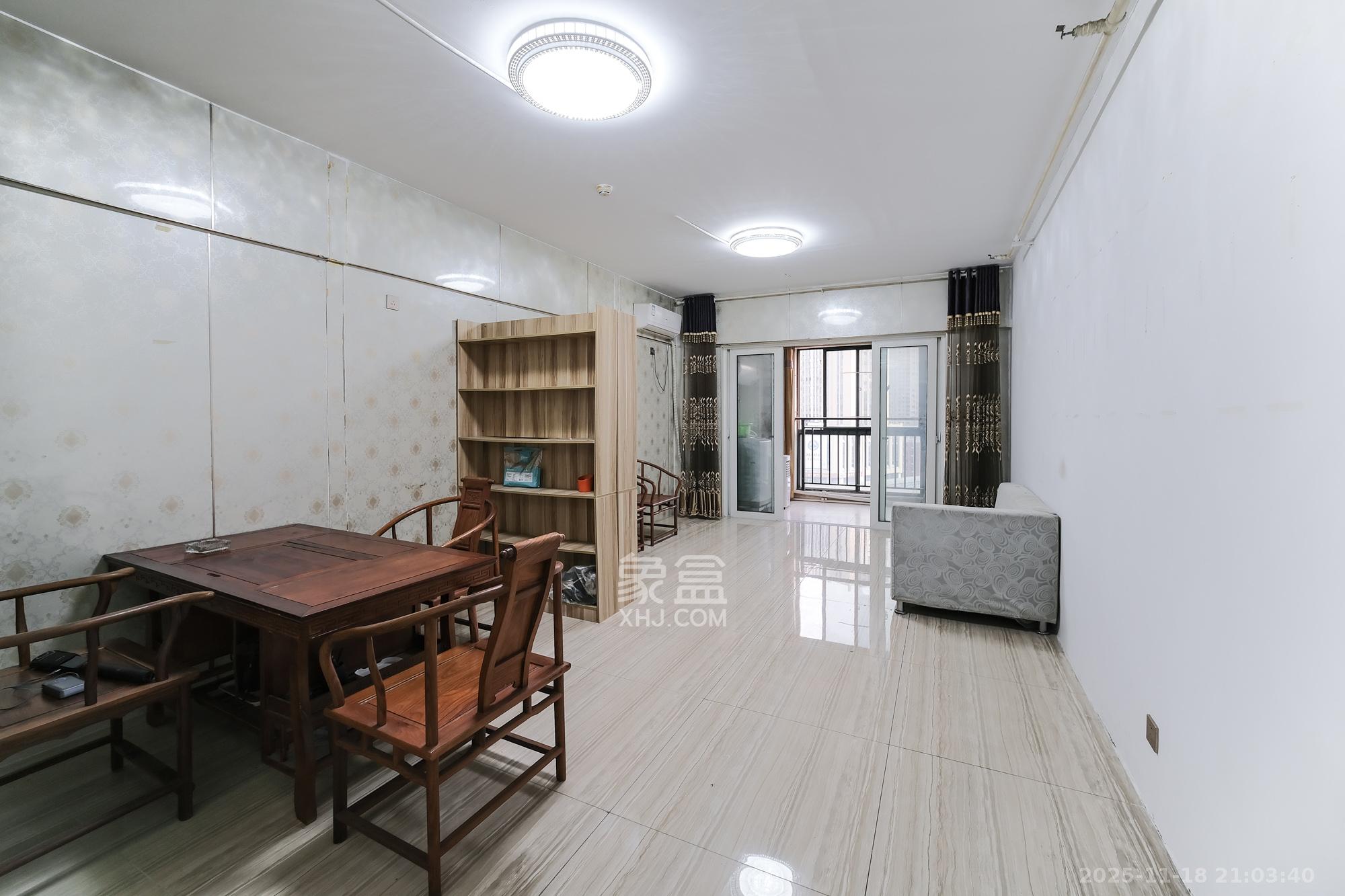 山水湾 1室1厅1卫 28.0万 山水湾 1室1厅1卫 28.0万客厅