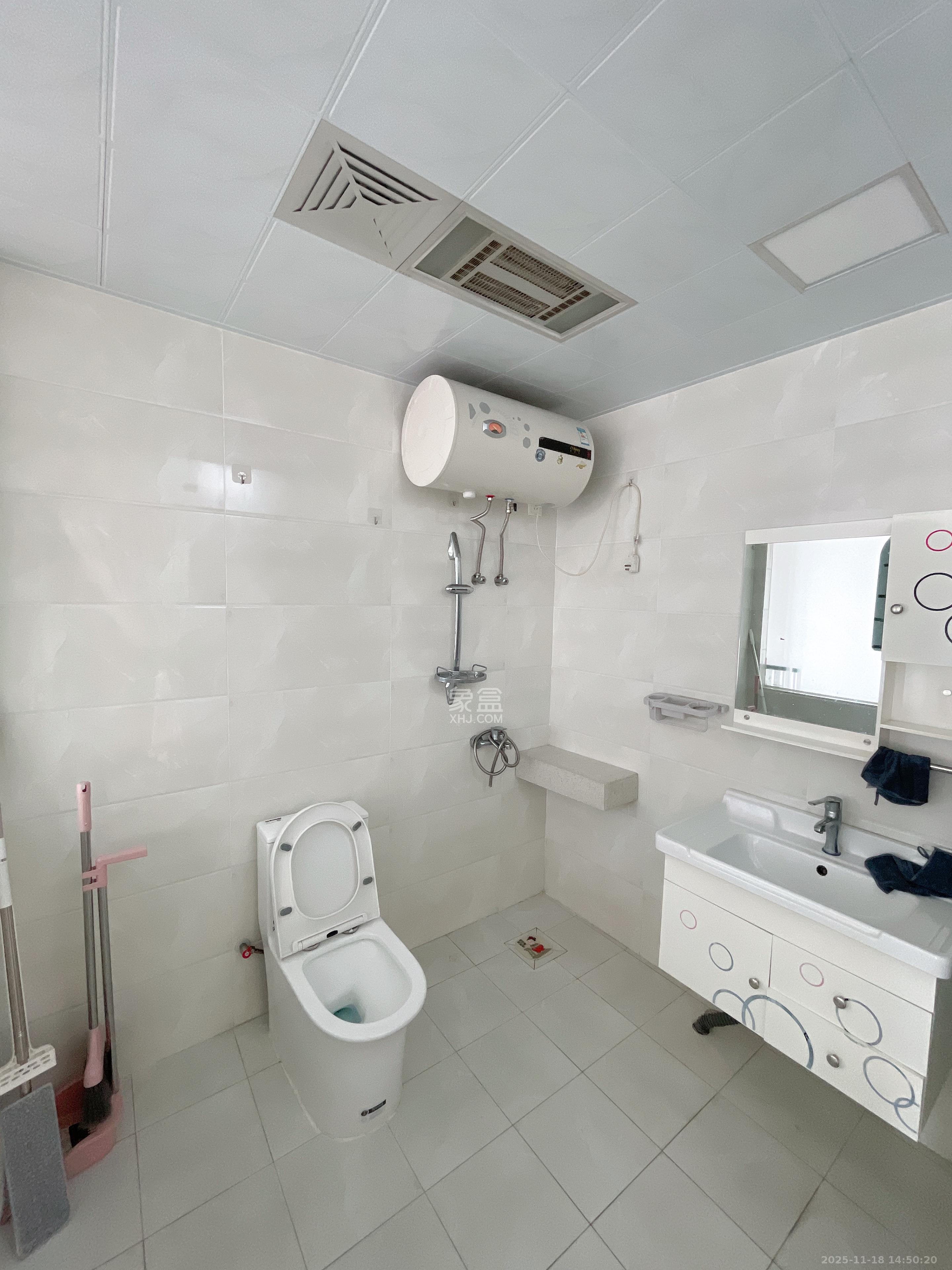 奥克斯广场 1室1厅1卫 1900.0元/月 奥克斯广场 1室1厅1卫 1900.0元/月室内图