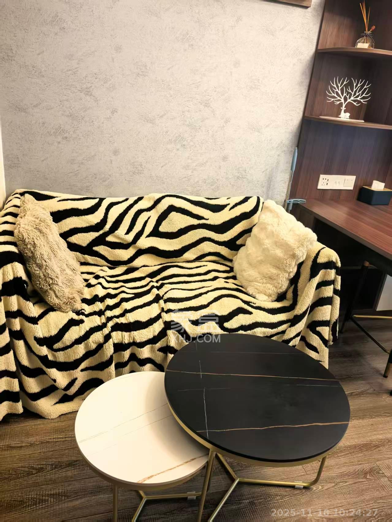 卓越浅水湾  1室0厅1卫    1600.0元/月室内图