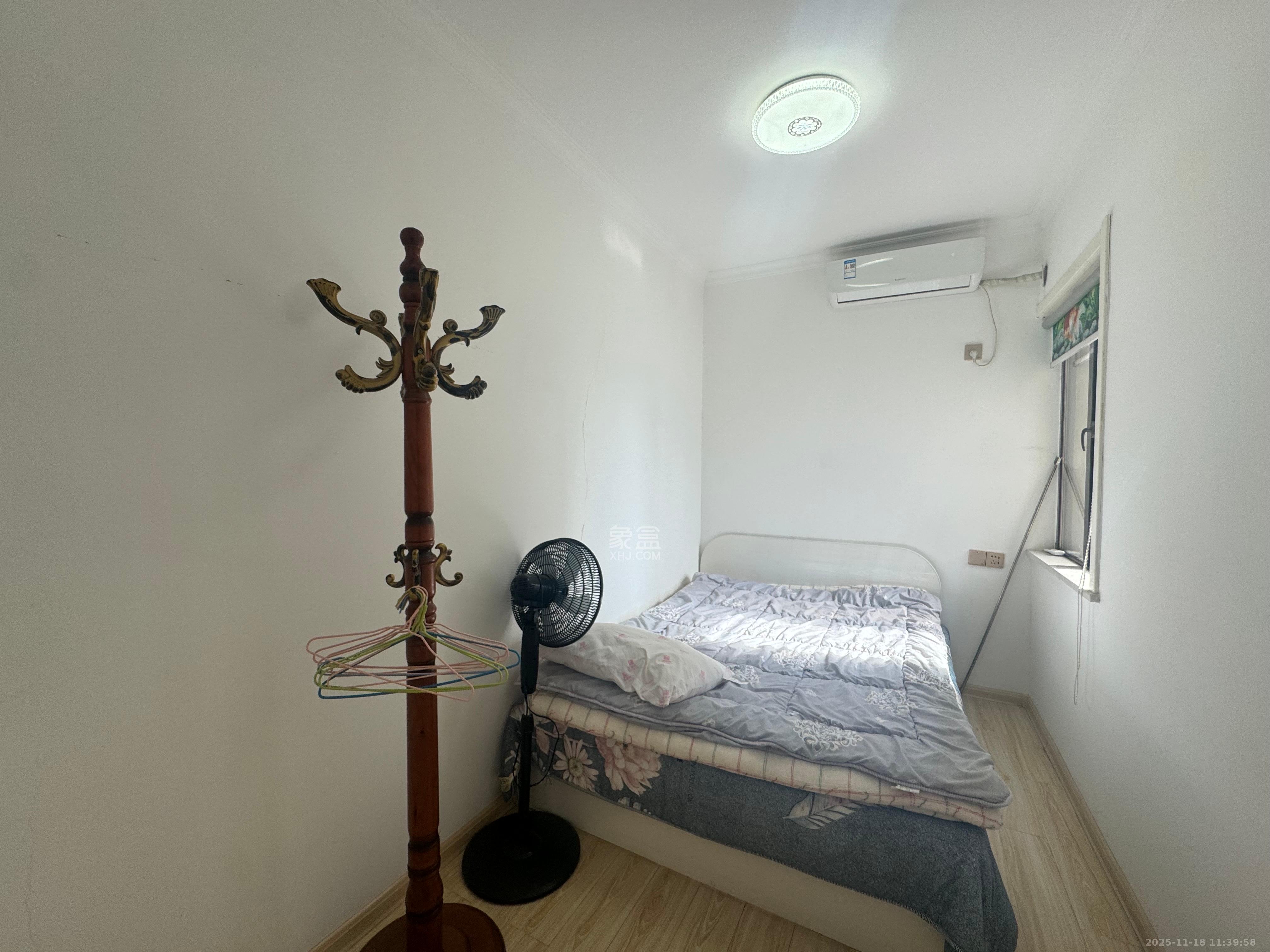 芙蓉万国城MOMA（卓越汇富苑）  2室1厅1卫    2000.0元/月室内图