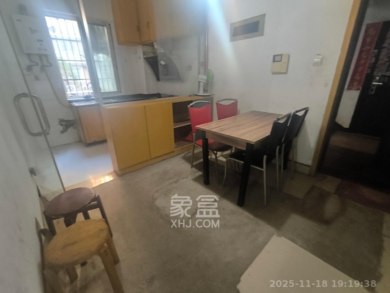 枫华府第  2室2厅1卫    1300.0元/月室内图