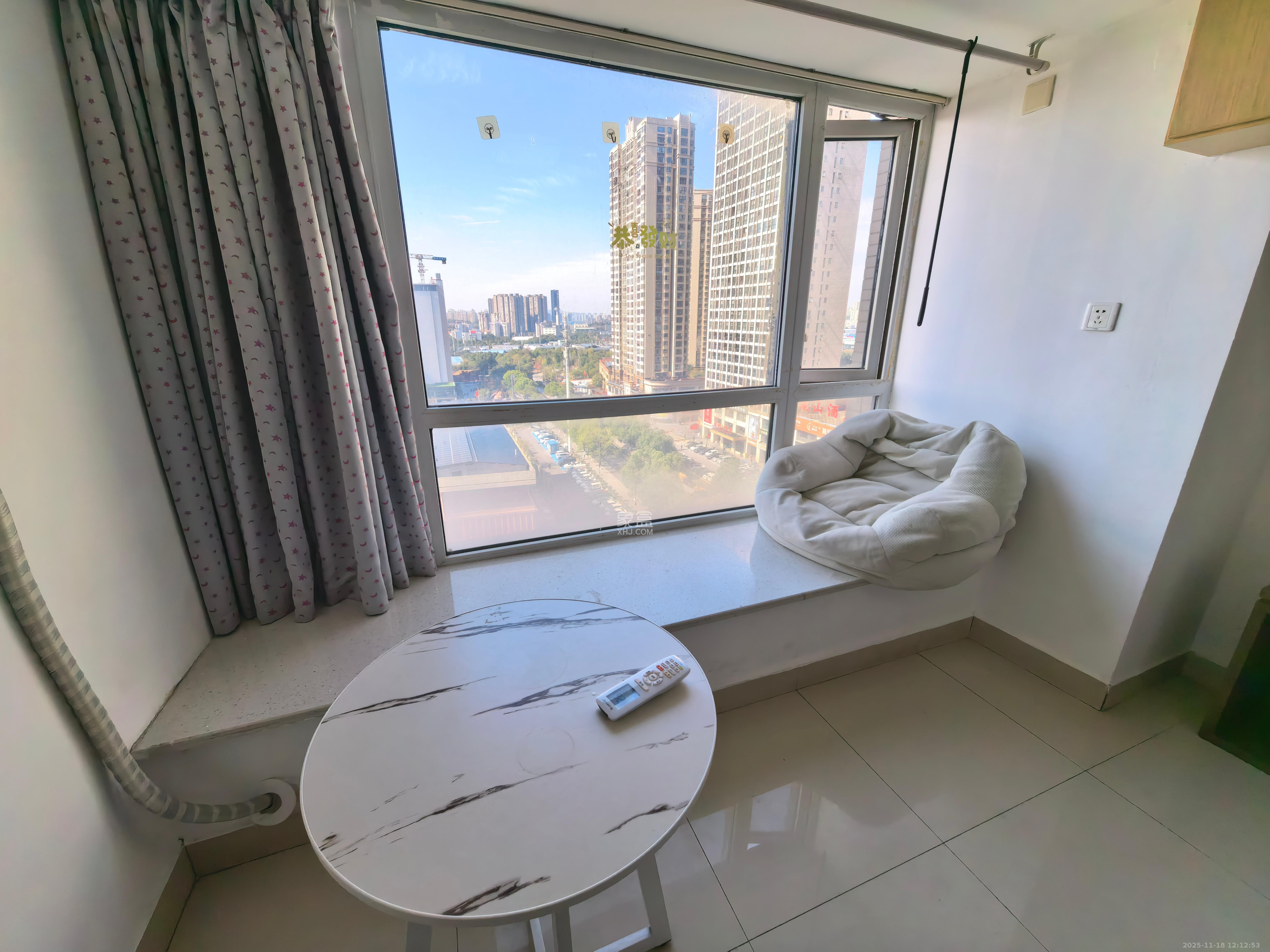 新长海广场 1室1厅1卫 1100.0元/月 新长海广场 1室1厅1卫 1100.0元/月室内图