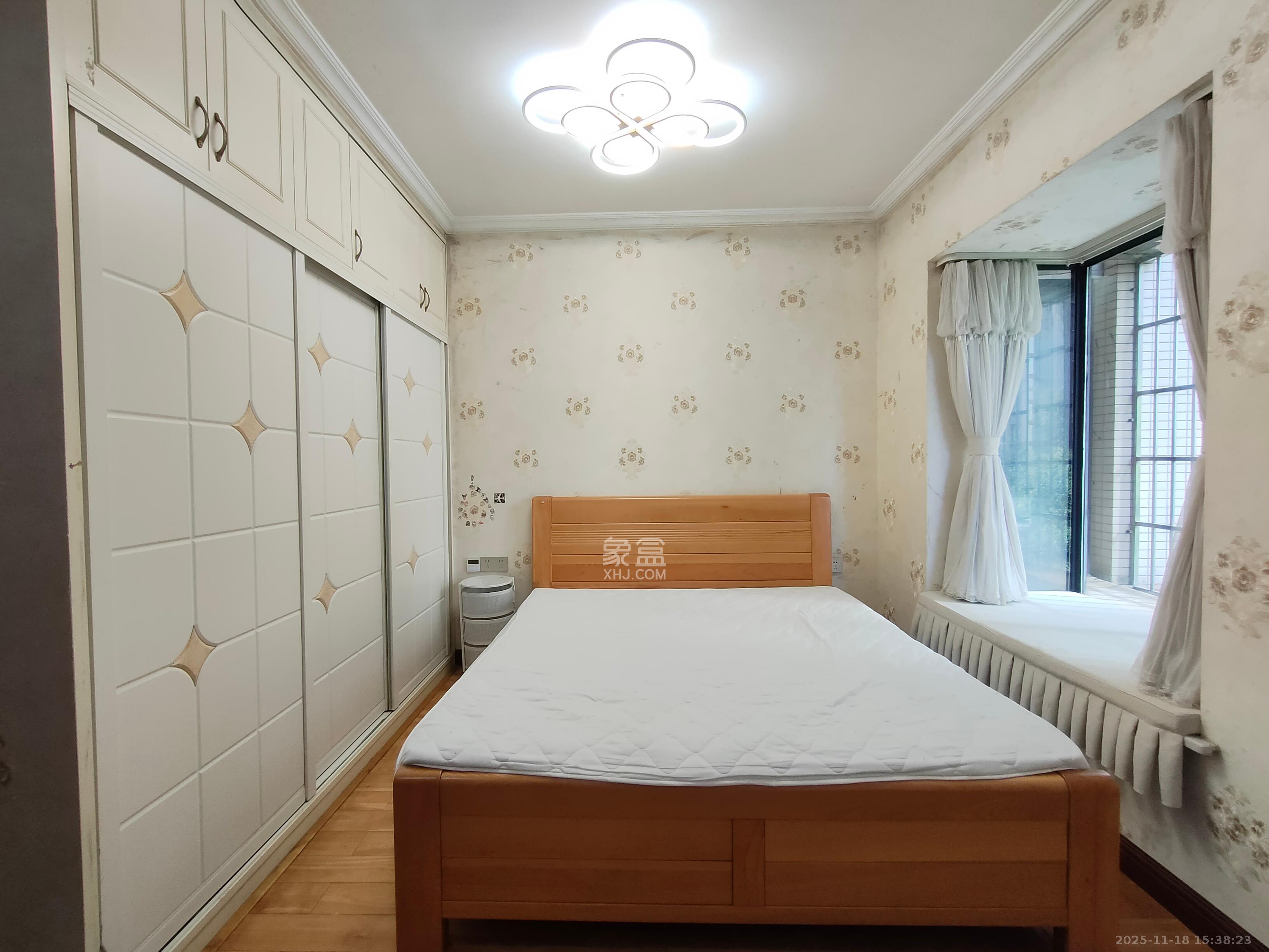 鸿基橄榄君庭  3室2厅2卫    3500.0元/月室内图