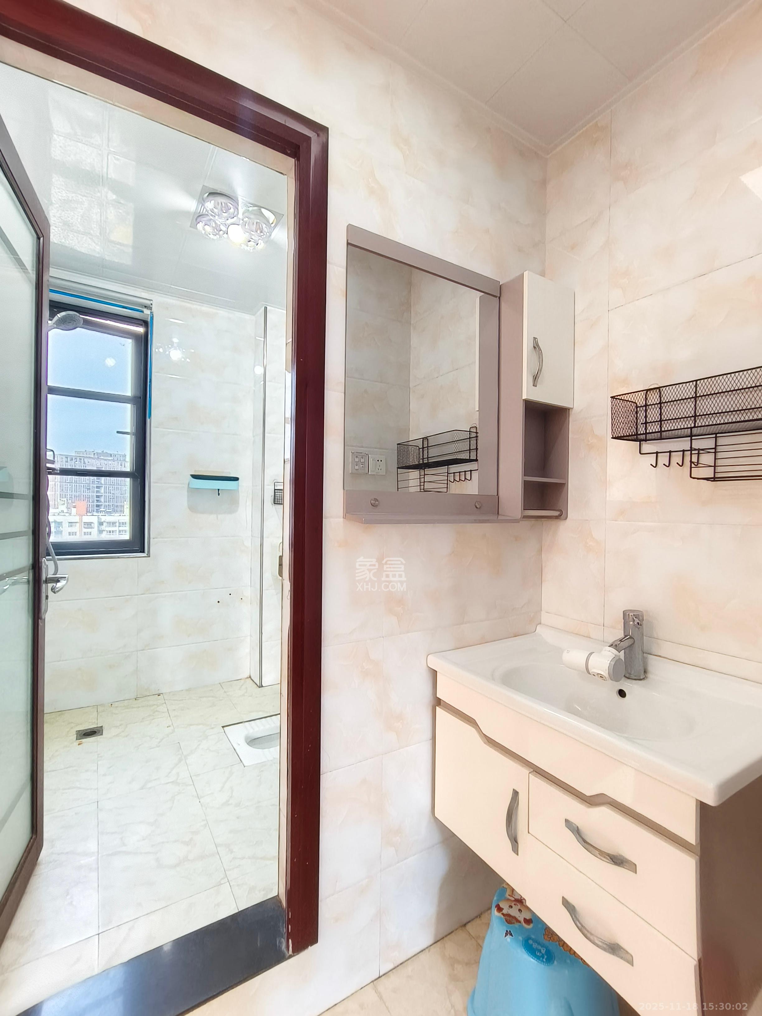 瑞都豪庭 2室2厅1卫 2500.0元/月 瑞都豪庭 2室2厅1卫 2500.0元/月室内图