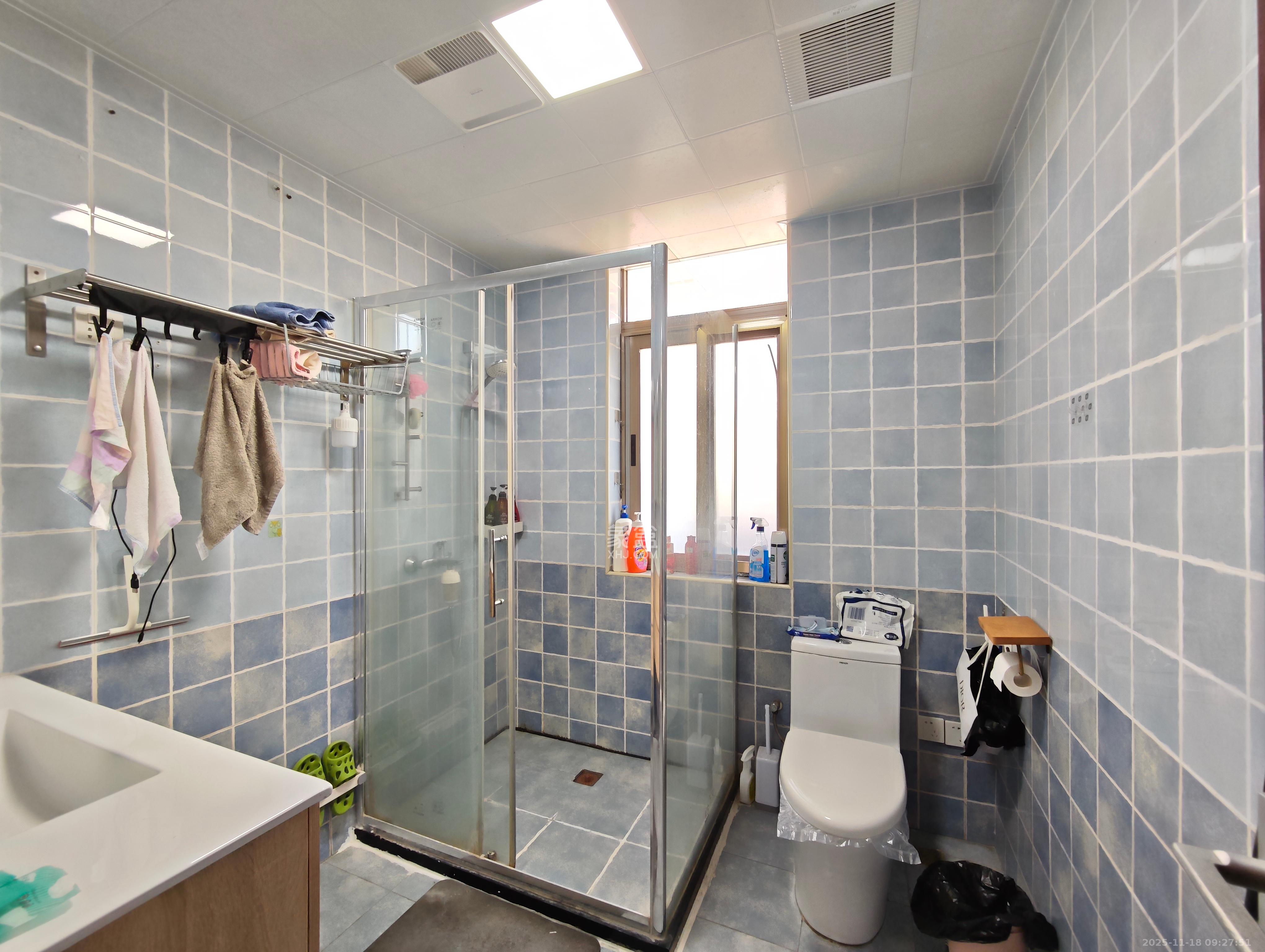 南苑小区 3室2厅2卫 126.0万 南苑小区 3室2厅2卫 126.0万卫生间