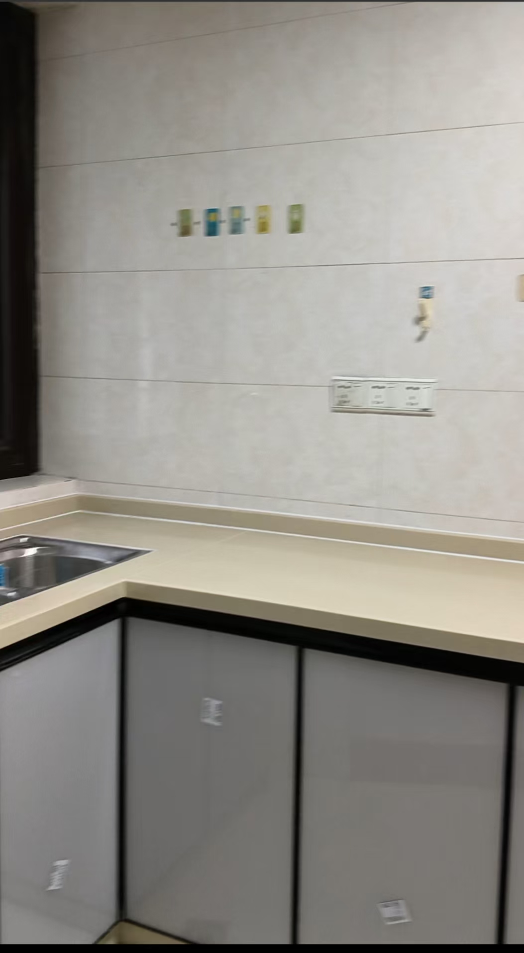 滨海豪庭 3室2厅2卫 4500.0元/月 滨海豪庭 3室2厅2卫 4500.0元/月室内图