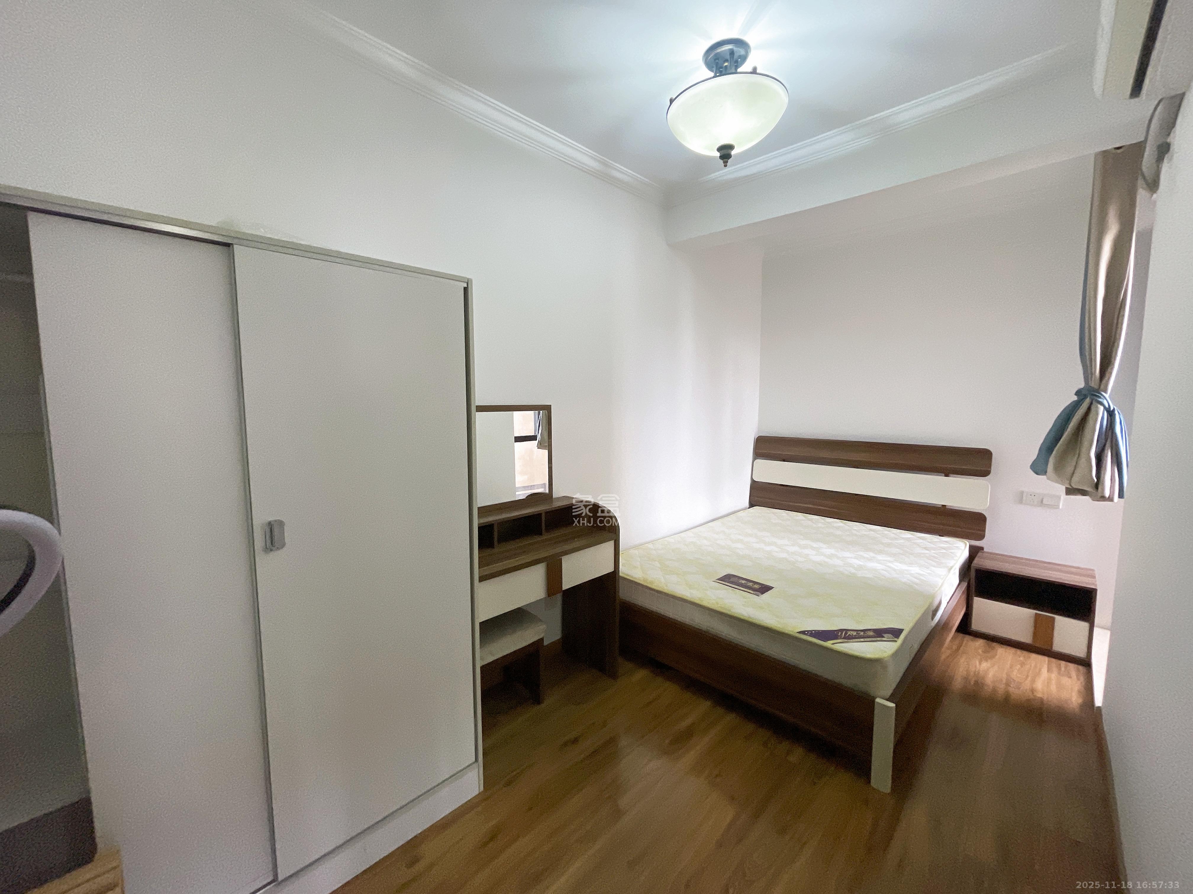 梅溪鑫苑名家  2室2厅1卫    2300.0元/月室内图